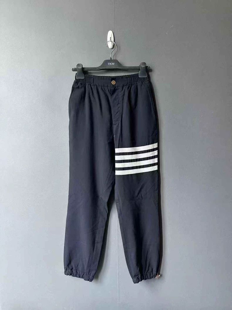 Thom Browne Thom Browne size0 Wool gold buckle ankle pants Size US 26 / EU 42 - 1 Thumbnail
