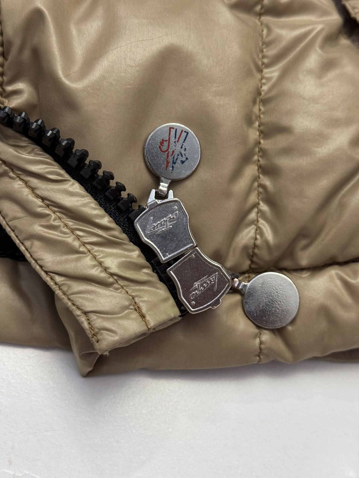 Moncler Moncler vintage down jacket Size XS / US 0-2 / IT 36-38 - 15 Thumbnail
