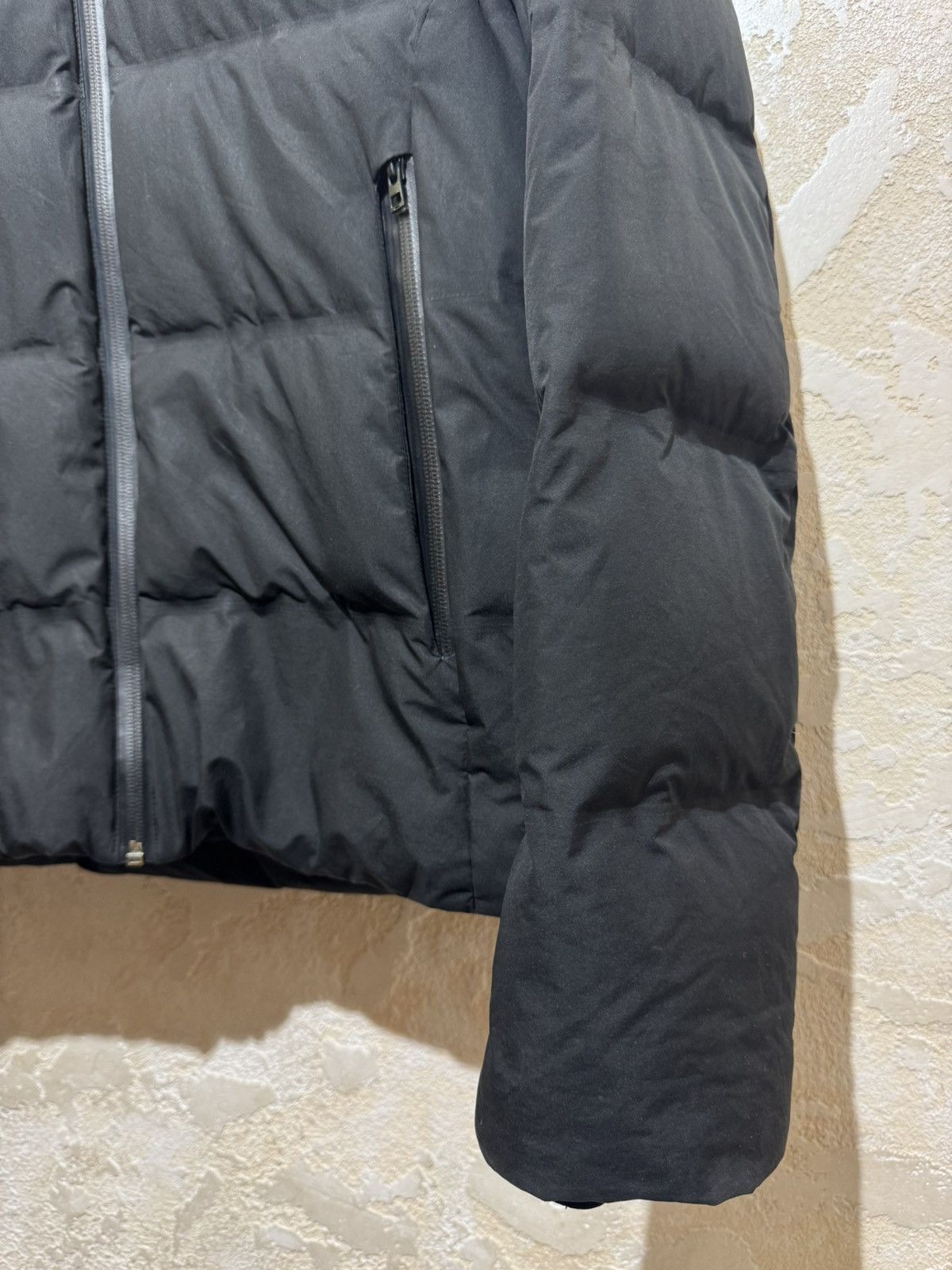 Uniqlo Uniqlo Mens Down Hooded Black Jacket Size S Size US S / EU 44-46 / 1 - 5 Thumbnail