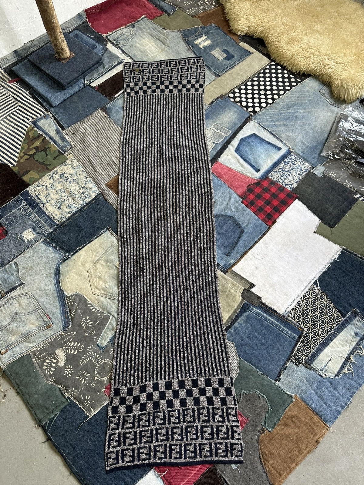 Vintage Vintage Fendi Scarf Unisex Size ONE SIZE - 4 Thumbnail