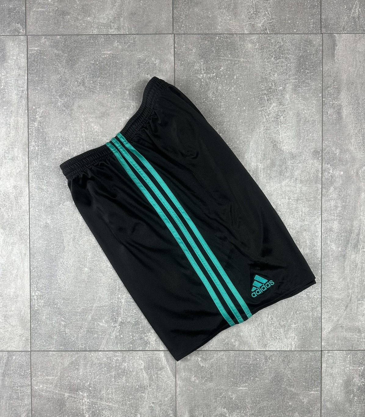 Adidas Adidas Real Madrid 2017/18 Soccer Football Short Size US 34 / EU 50 - 11 Thumbnail