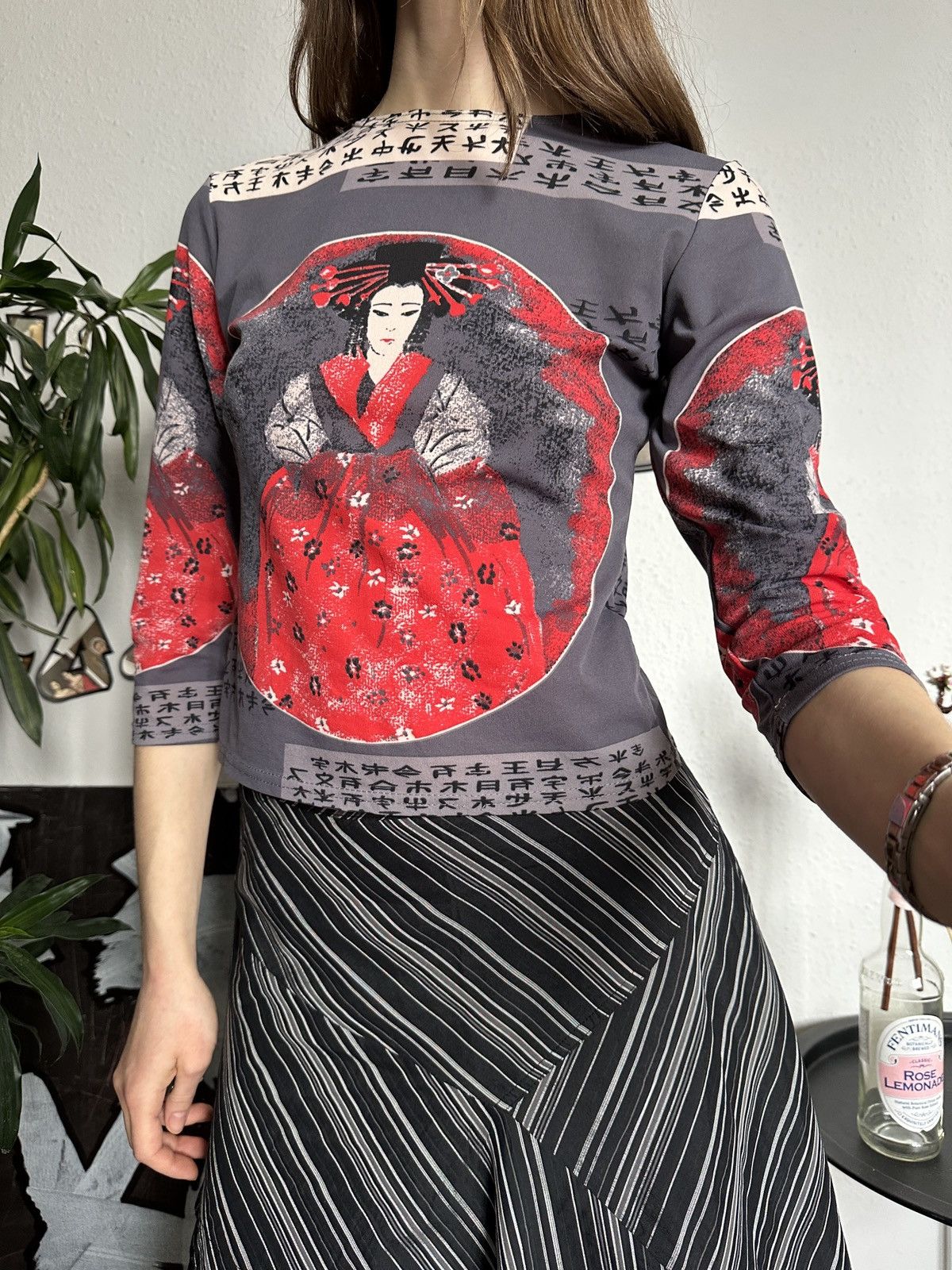 Japanese Brand × Vintage 2000s Asian Japan Graphic Full Printed Crop Top Size L / US 10 / IT 46 - 2 Thumbnail