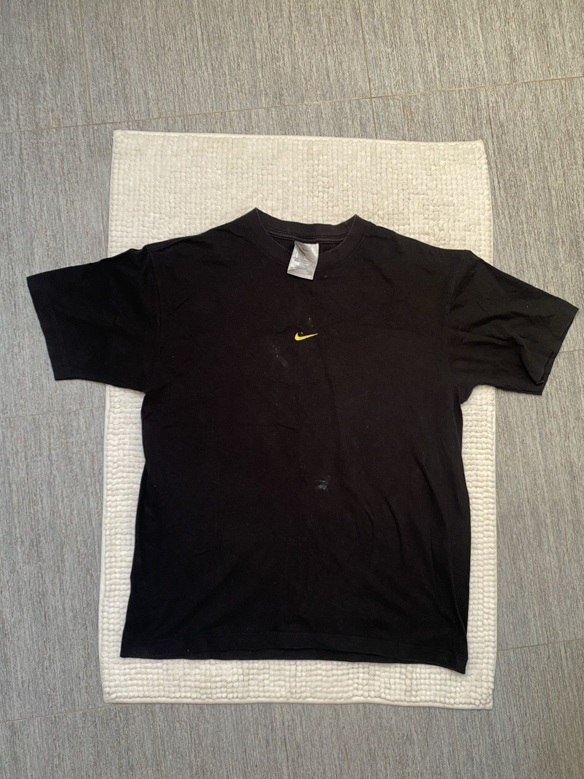 Nike × Vintage Nike Vintage y2k center swoosh Tee S Japanese brand Size US S / EU 44-46 / 1 - 13 Thumbnail