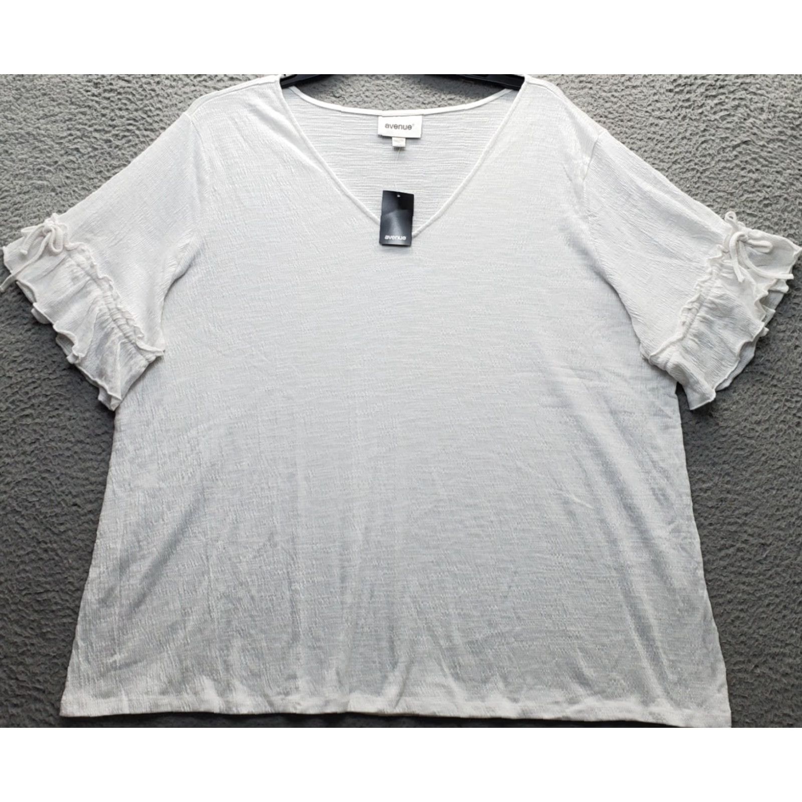 Avenue Avenue Blouse Top Womens 26/28 White Classic Ruffle Short Sleeve V-Neck Pullover Size 4XL / US 24-26 - 2 Thumbnail