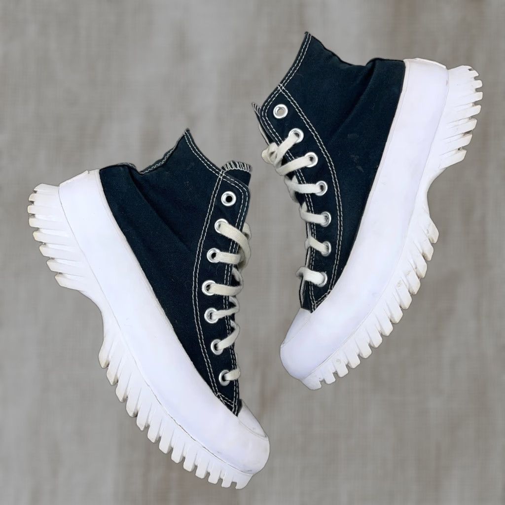 Converse VINTAGE Converse Chuck Taylor All Star A00870C Lugged Hi 2.0 Platform Sneaker Womens 7.5 Black Canvas Logo High Top Casual Shoes 70s Stars Size US 7.5 / IT 37.5 - 1 Thumbnail