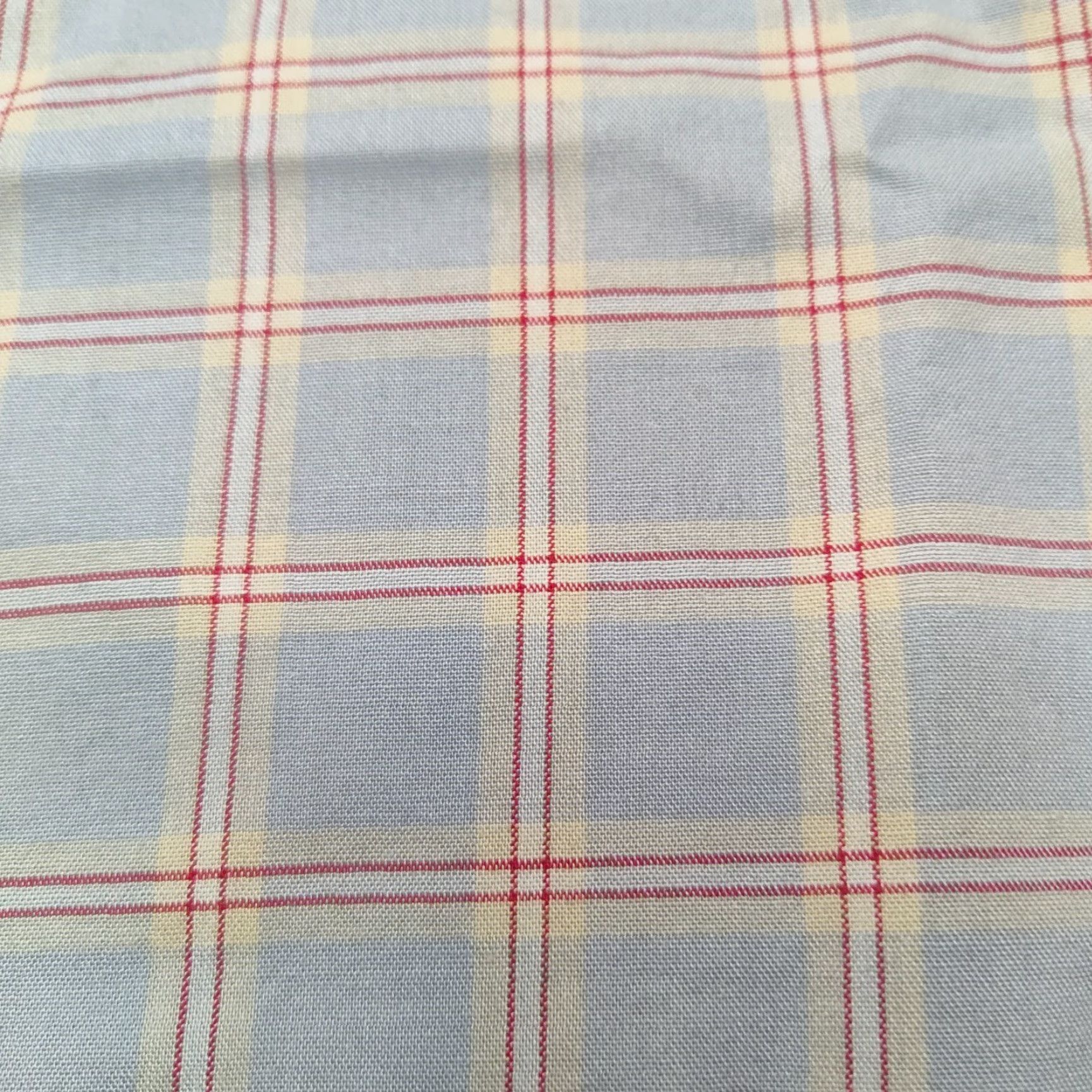 UNTUCKit UNTUCKit RIDEGEVIEW-WF REGULAR FIT Men XL Gray Red windowpane Plaid Button-Up Shirt Size US XL / EU 56 / 4 - 2 Thumbnail