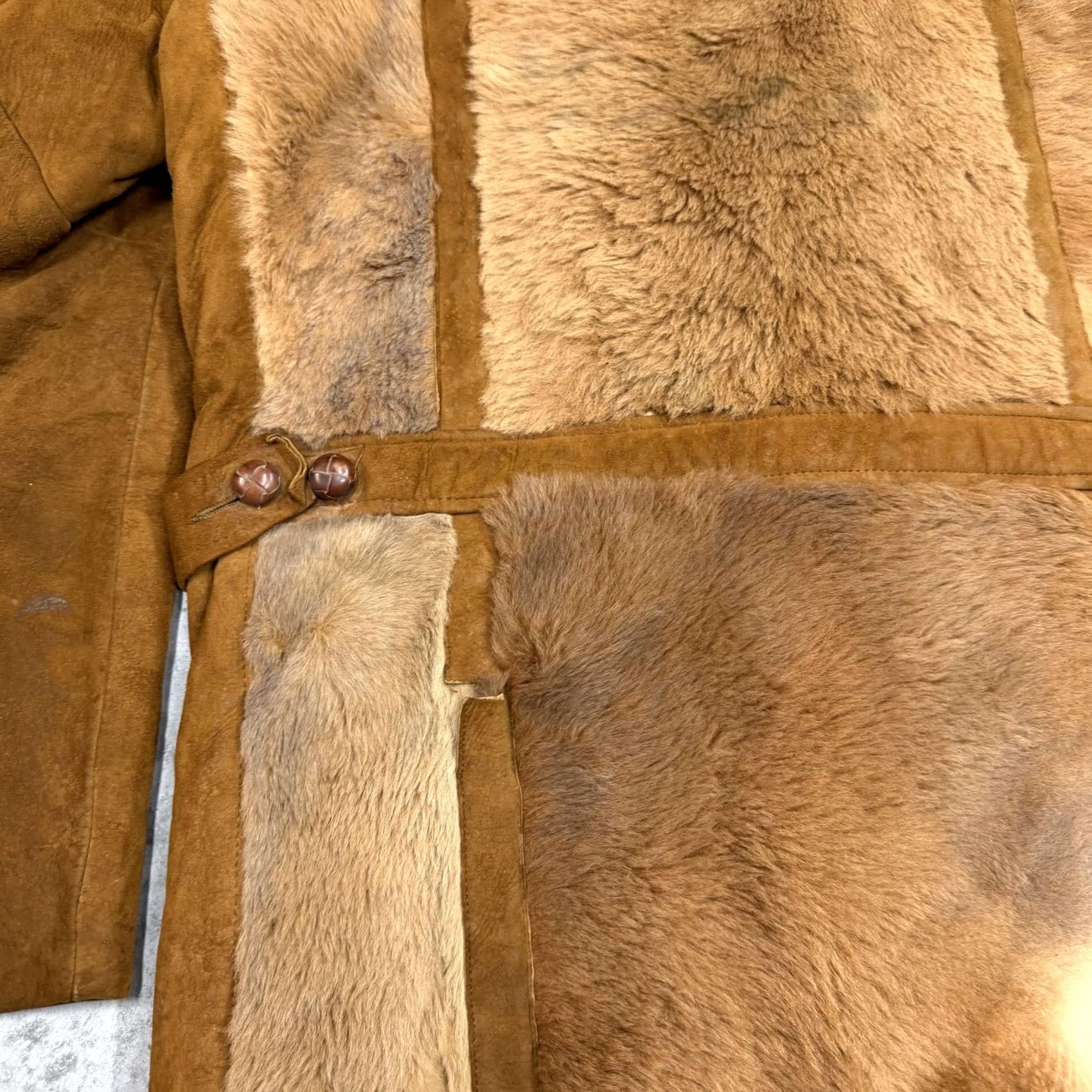 Vintage Vintage Robert Lewis Coat Mens 40 Brown Fur Shearling Grizzly Overcoat Wool Lined Belted Buttoned Fur Trim Classic Casual Winter Mens Size US XXS / EU 40 - 5 Thumbnail