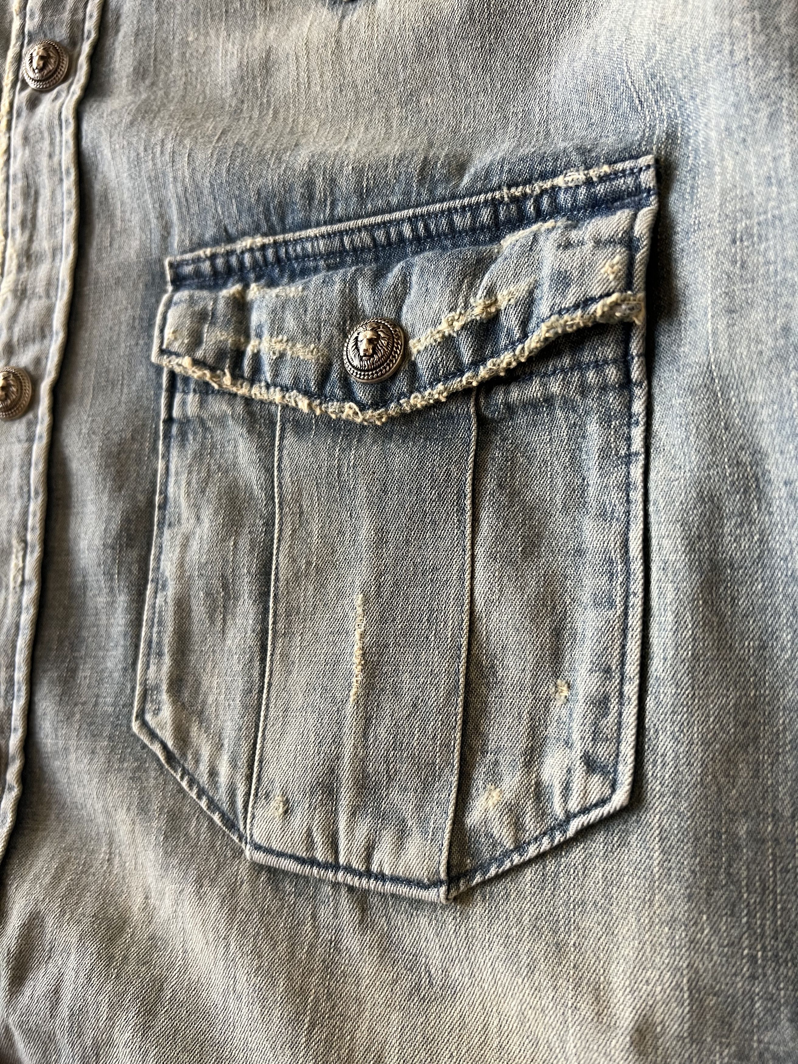 Balmain Balmain Distressed Vintage Denim Shirt Size US L / EU 52-54 / 3 - 4 Thumbnail