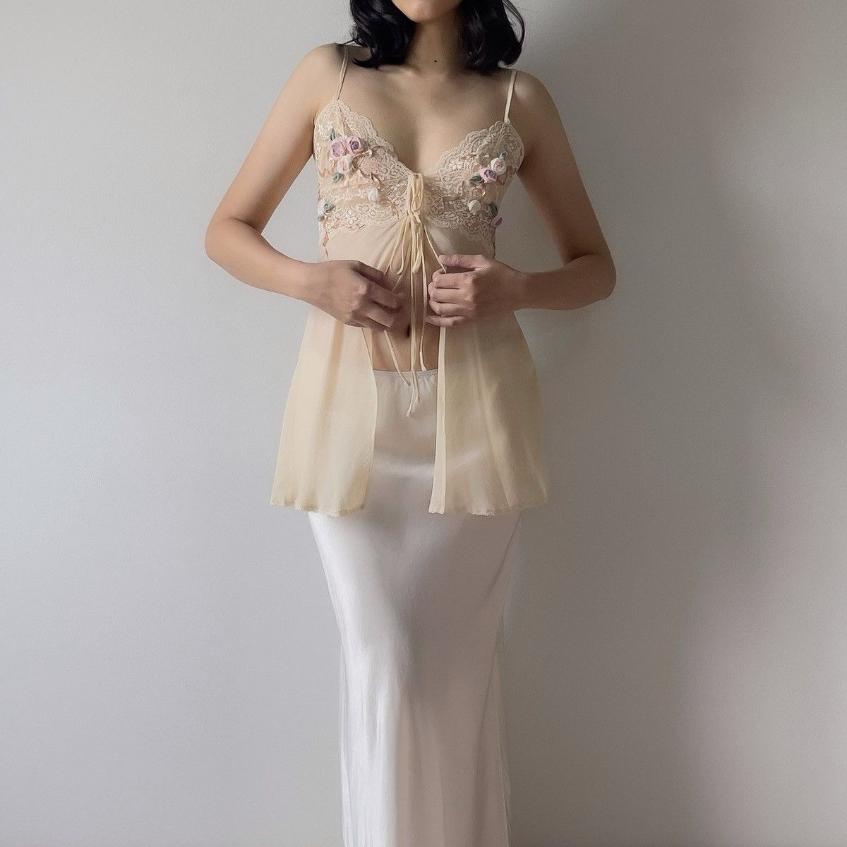 Victoria's Secret Victoria’s Secret Cream Silk Chiffon Camisole (S) Size S / US 4 / IT 40 - 4 Thumbnail
