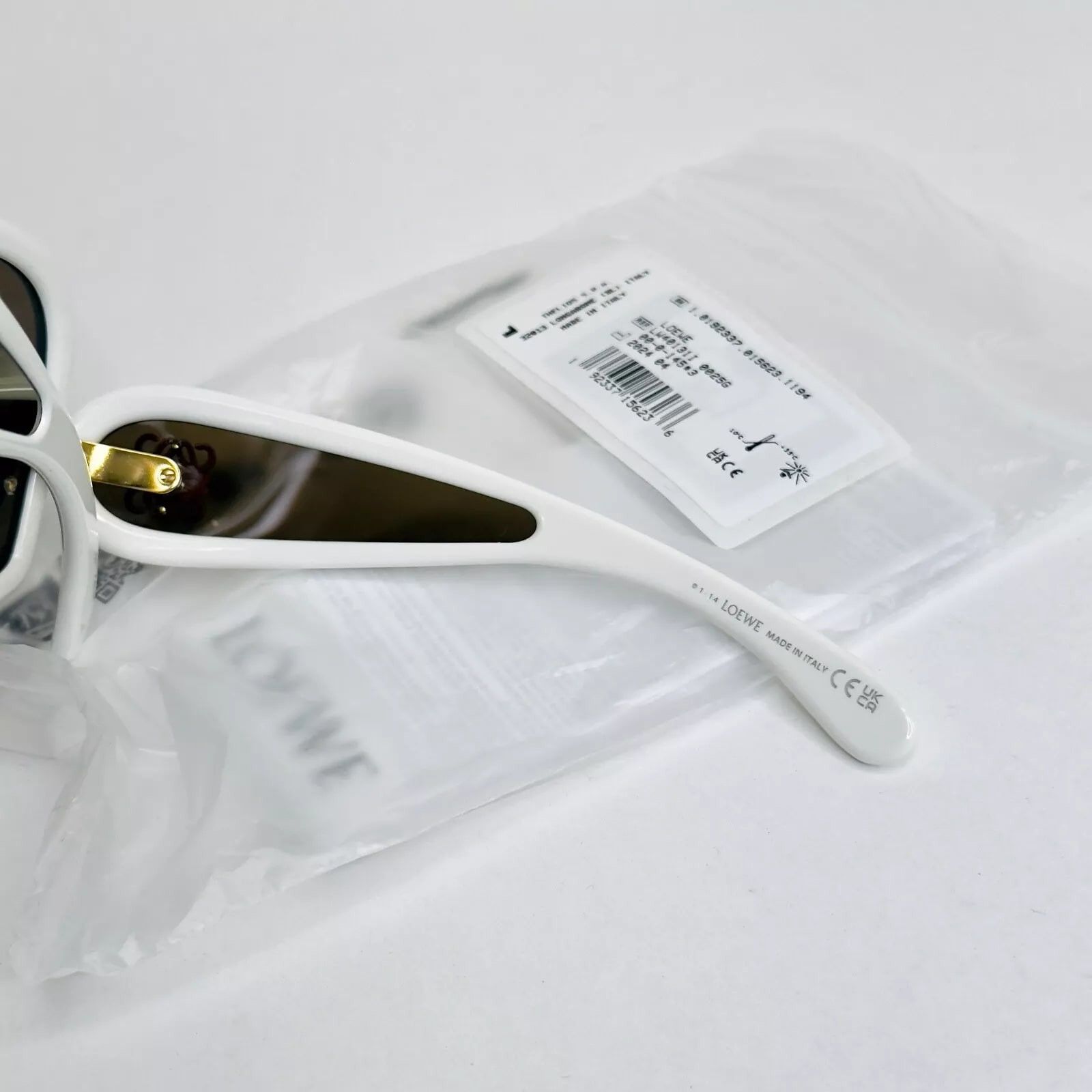 Loewe LOEWE WAVE ANAGRAM Mask LW40131I 40131 Geometric  display picture 1