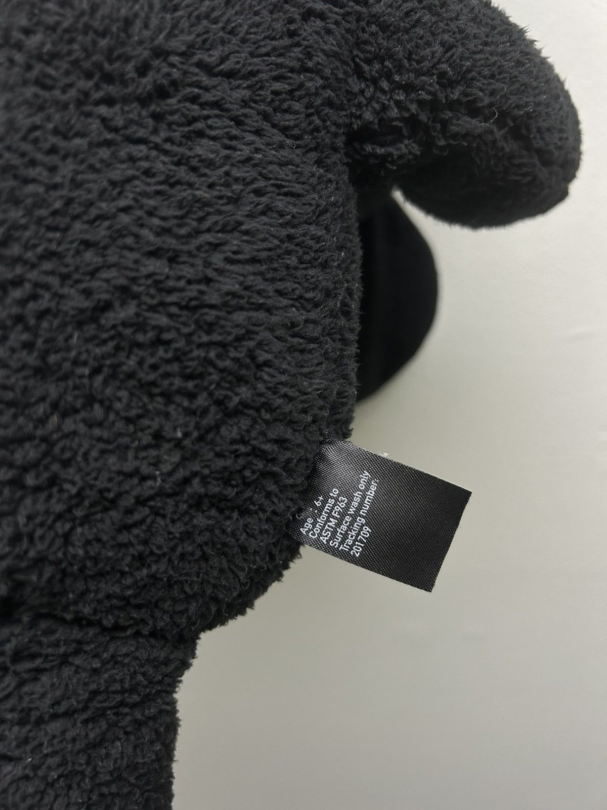 Kaws × Peanuts Kaws x Peanuts Big Snoopy Plush Black Size ONE SIZE - 7 Thumbnail