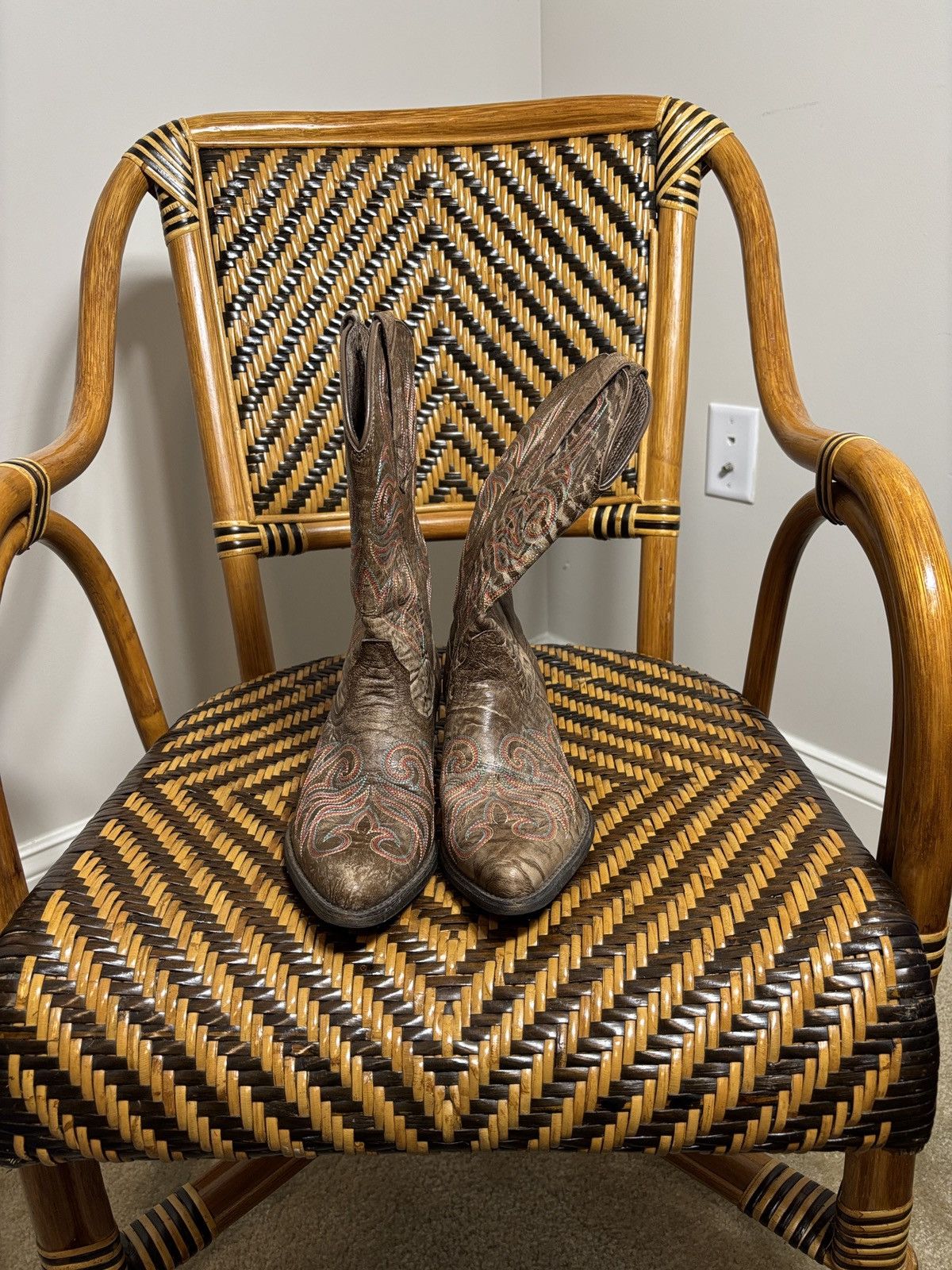 Ariat Ariat Round Up J Toe Cowgirl Western Boots 6.5 Embroidered Size US 6.5 / IT 36.5 - 2 Thumbnail
