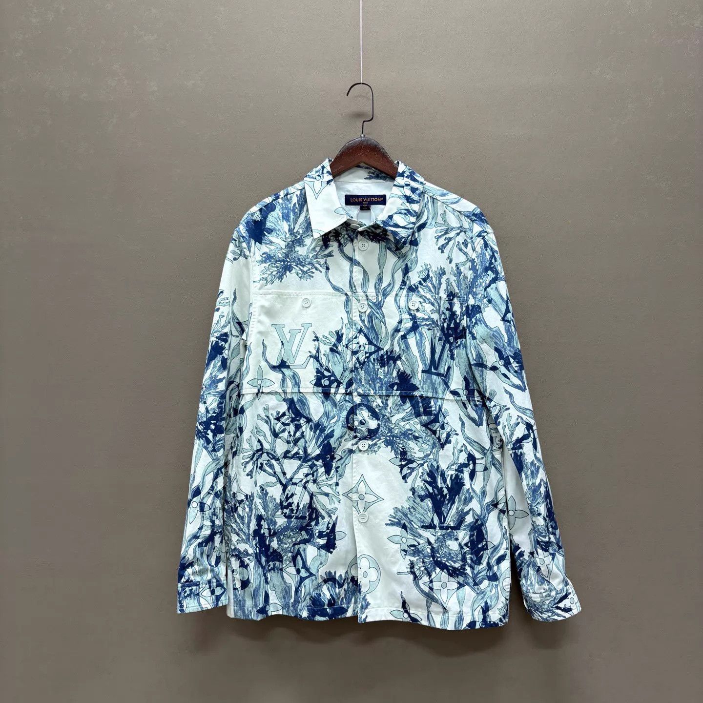 Louis Vuitton Louis Vuitton 99 New White/Blue Seaweed Print Jacket M Size US M / EU 48-50 / 2 - 1 Thumbnail