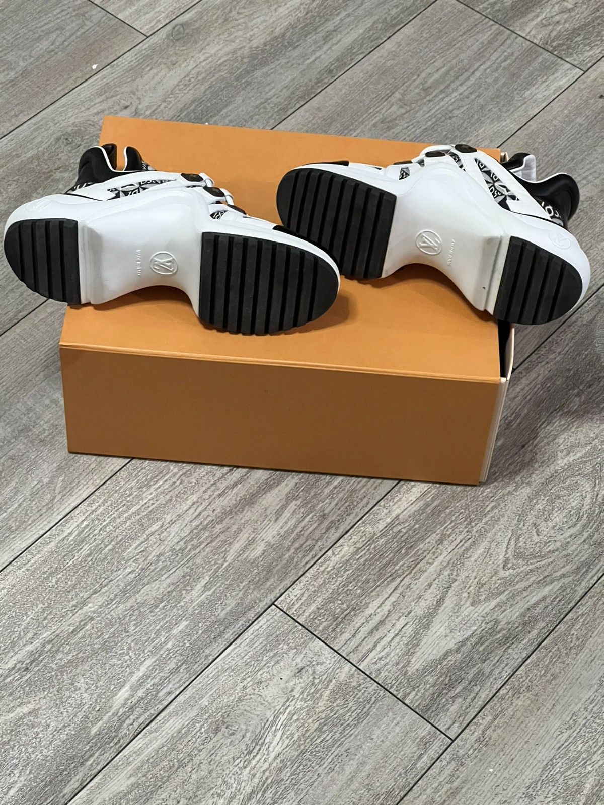 Louis Vuitton Lv Sneakers archlight Trainers Size US 7 / IT 37 - 6 Thumbnail