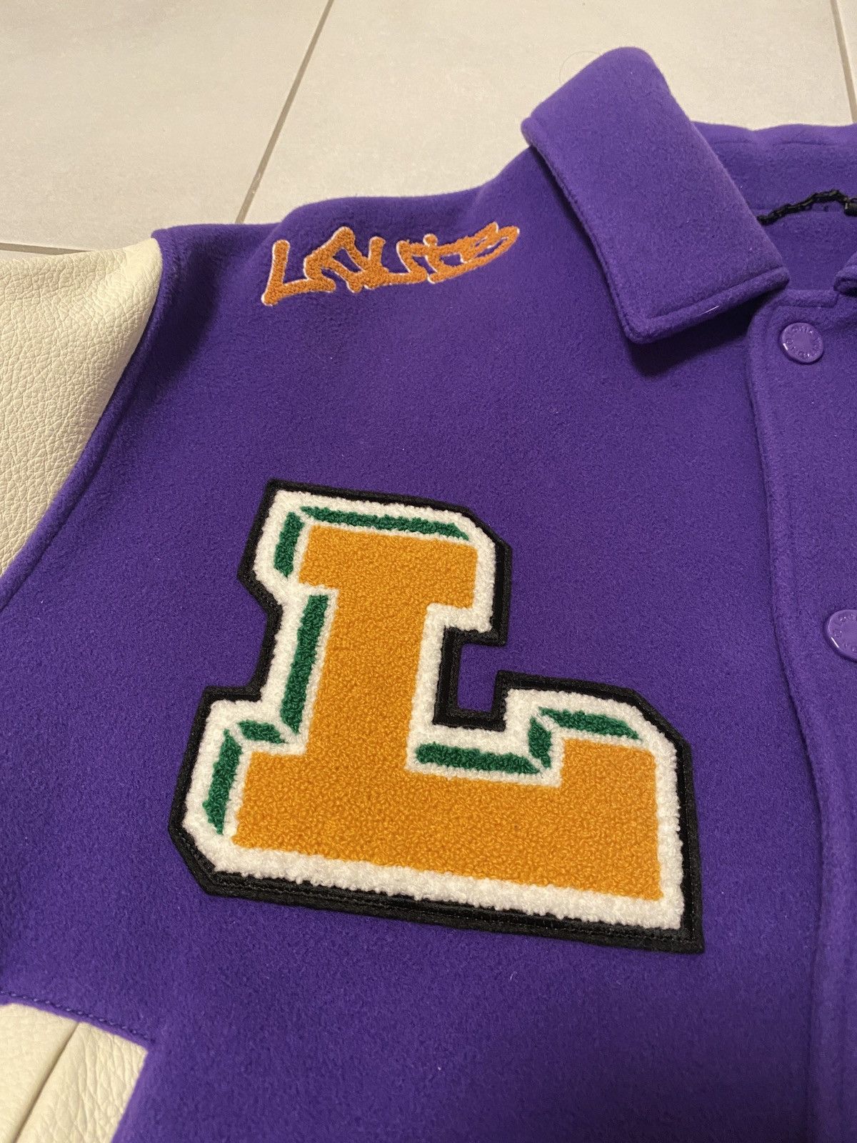 Louis Vuitton × Virgil Abloh Louis Vuitton X Virgil Abloh AW22 purple frog varsity jacket Size US XXL / EU 58 / 5 - 11 Thumbnail