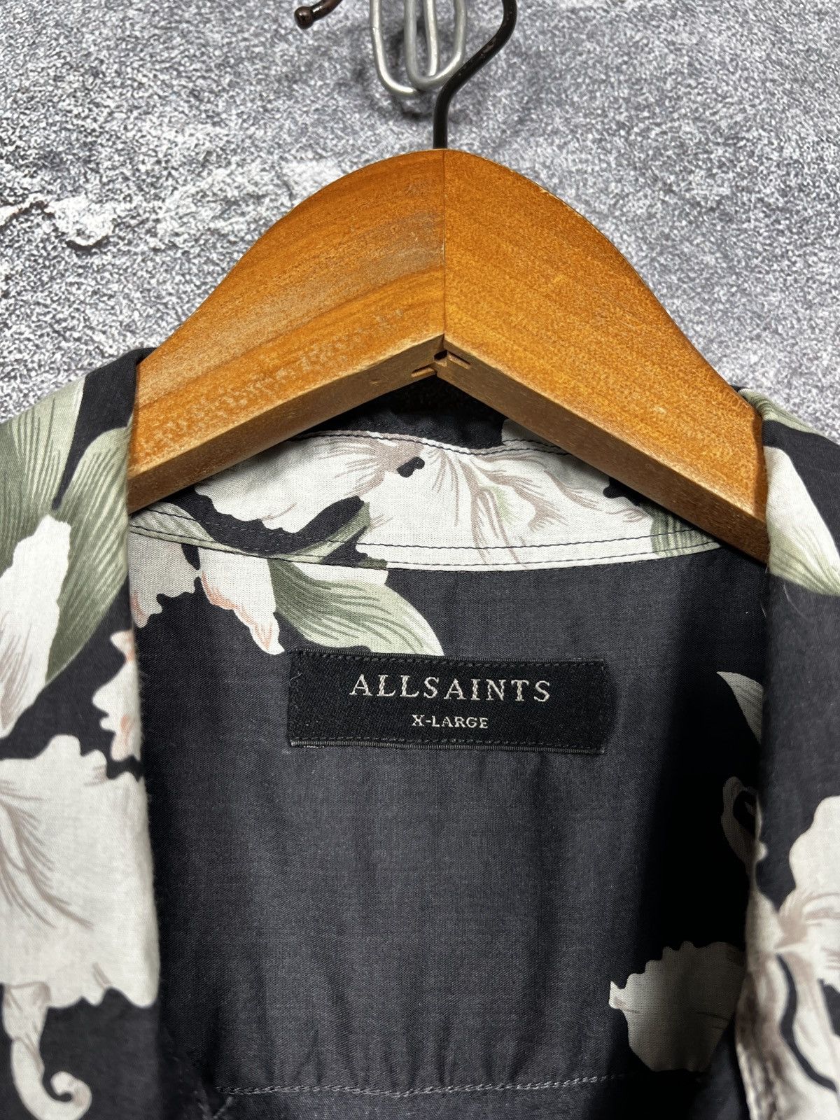 Allsaints Allsaints All Over Floral Print Hawaii Shirt Size Xl Size US XL / EU 56 / 4 - 5 Thumbnail