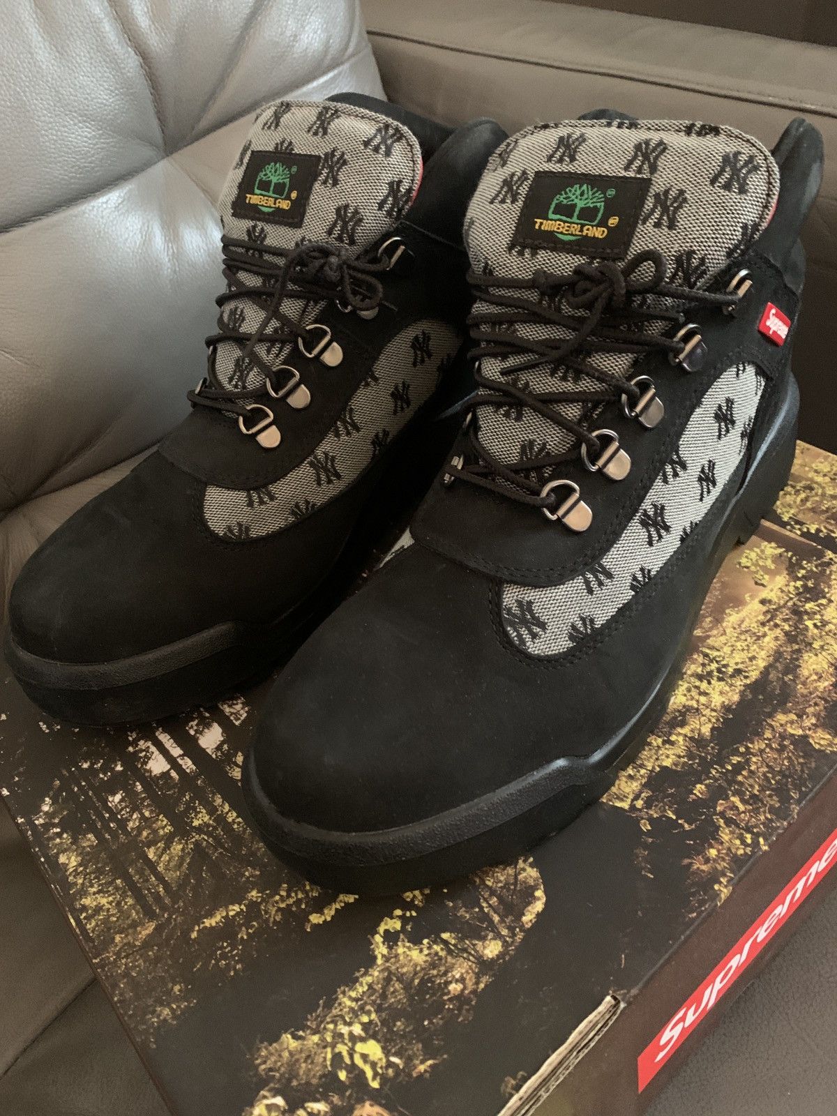 Supreme×Timberland fieldboot black The Supreme x Timberland Field Boot Pack Releases Tomorrow
