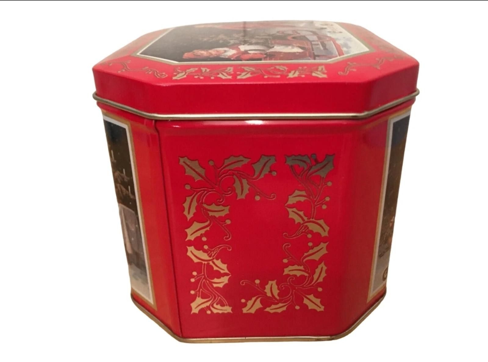 Designer The Tin Box Company of Americah Christmas Greetings Tin Size ONE SIZE - 2 Thumbnail