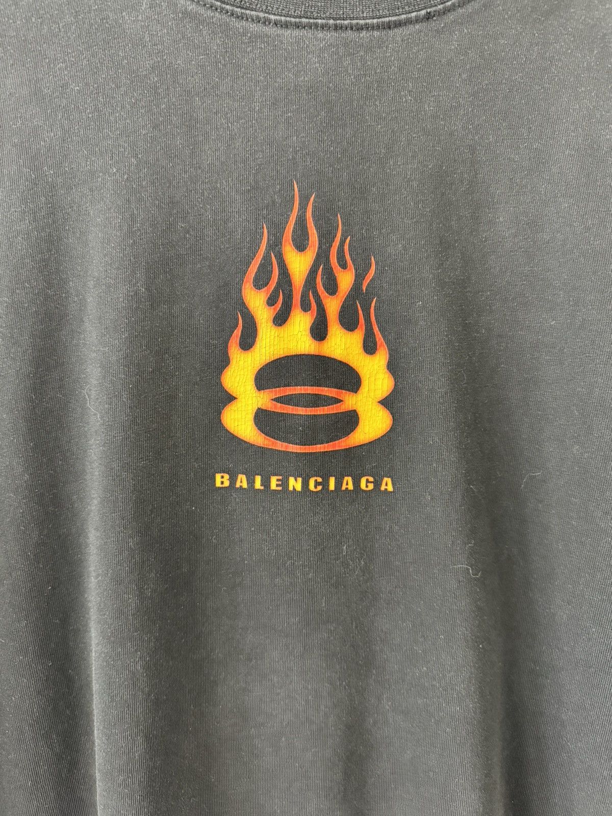 Balenciaga Balenciaga Burning Unity Distressed Tee Size US S / EU 44-46 / 1 - 3 Thumbnail