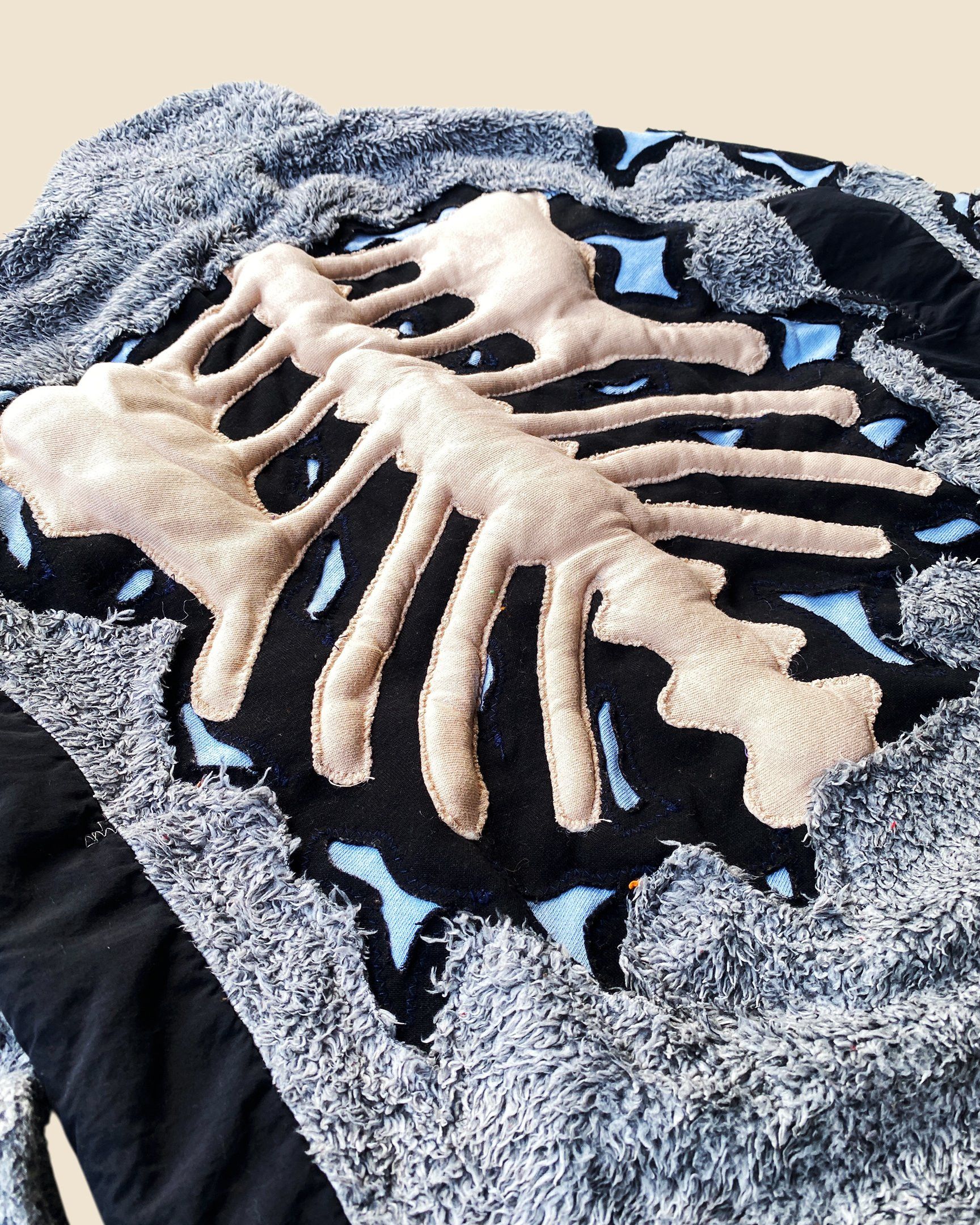 Handmade 1 OF 1 REWORKED CRACKY 3D PUFF SKELETON SHERPA JACKET SIZE M Size US M / EU 48-50 / 2 - 6 Thumbnail