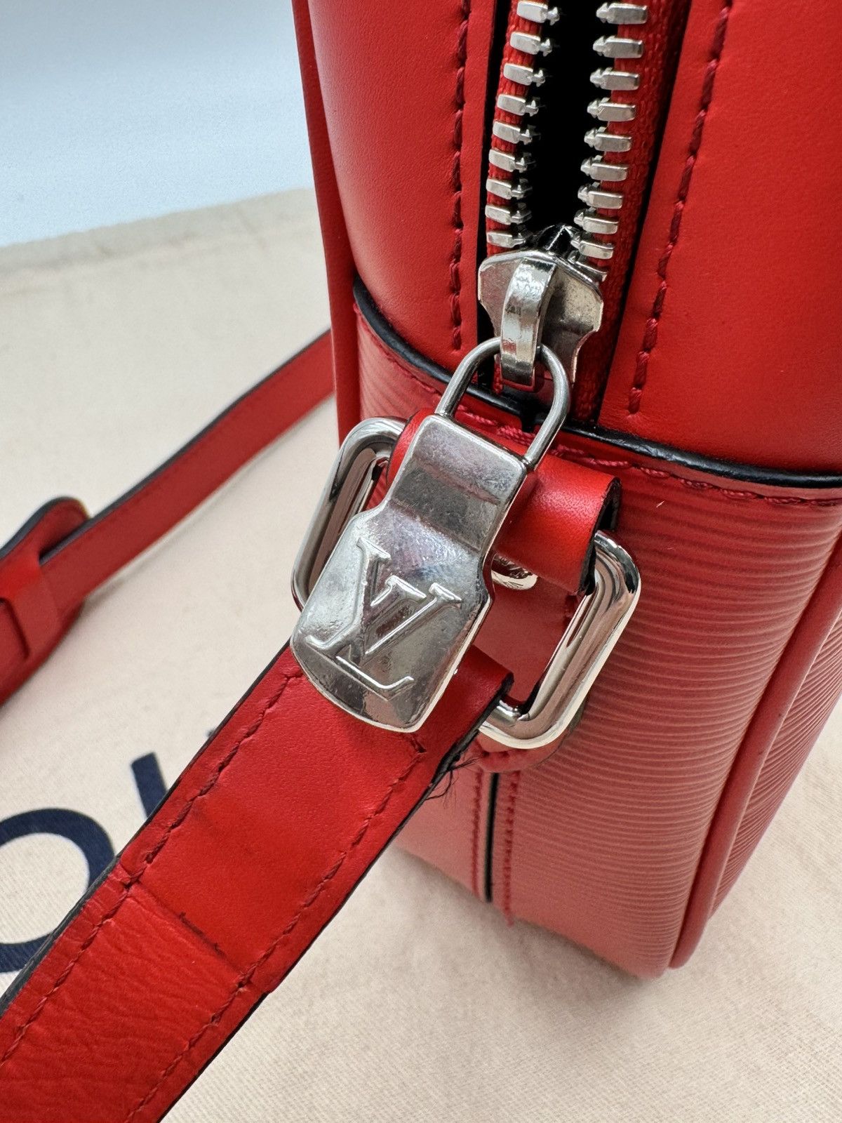 Louis Vuitton × Supreme Louis Vuitton X Supreme Epi Danube Pm Red Sling Bag Size 30 - 11 Thumbnail
