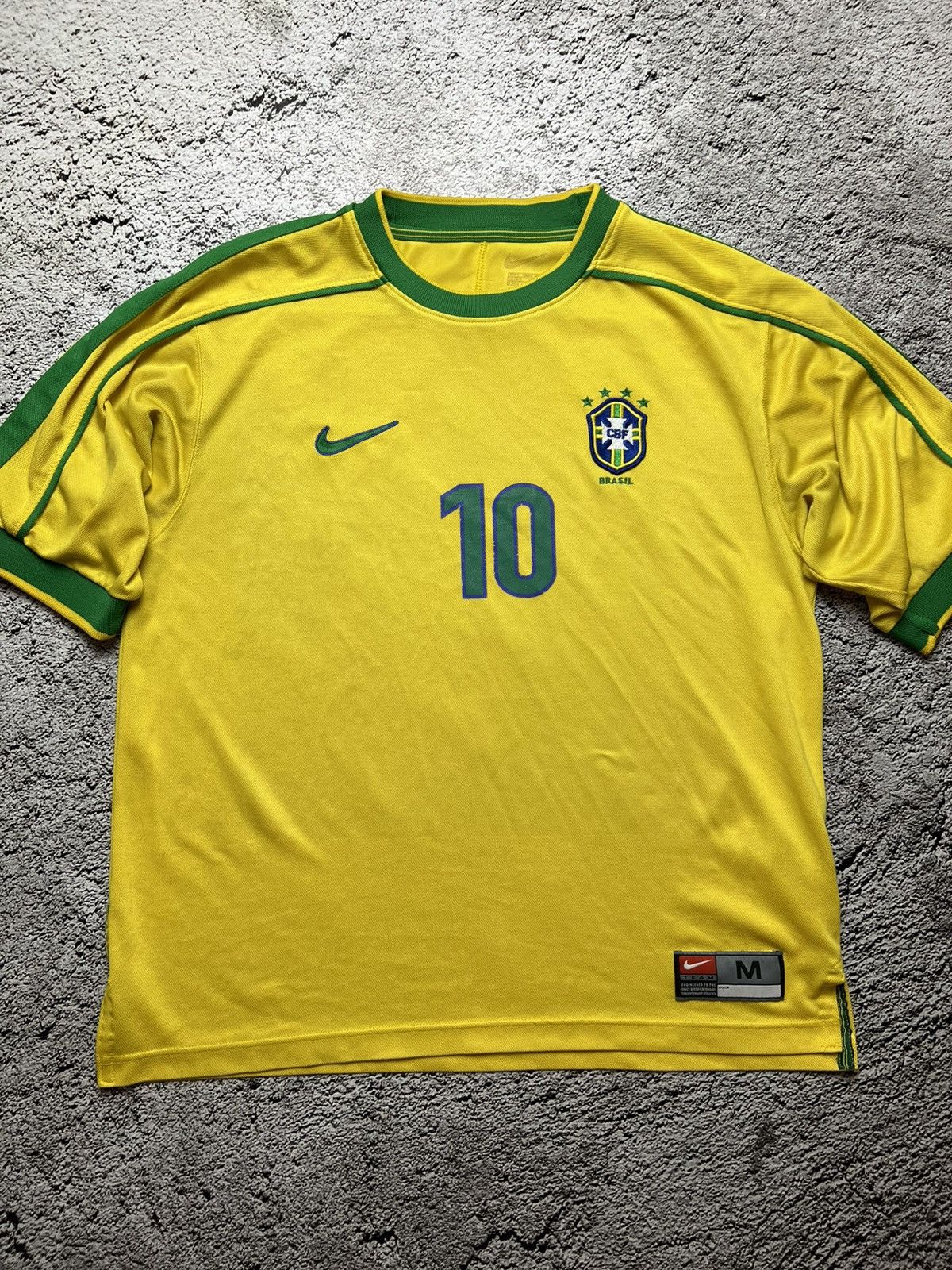 Nike 1999 Brazil football team Rivaldo vintage jersey by nike Size US M / EU 48-50 / 2 - 2 Thumbnail