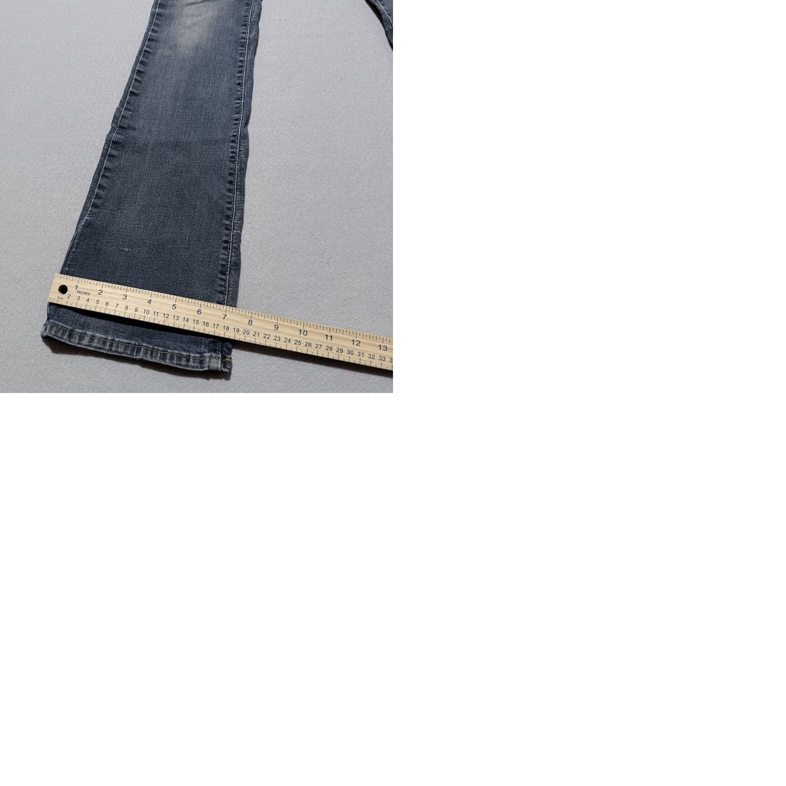 Levi's Signature Gold by Levi Strauss Mid Rise Bootcut Jeans Blue Denim Women's 2 XS 26x32 Y2K Gold Logo Button Zip Inseam 30 Vintage No Size 26" / US 2 / IT 38 - 10 Thumbnail
