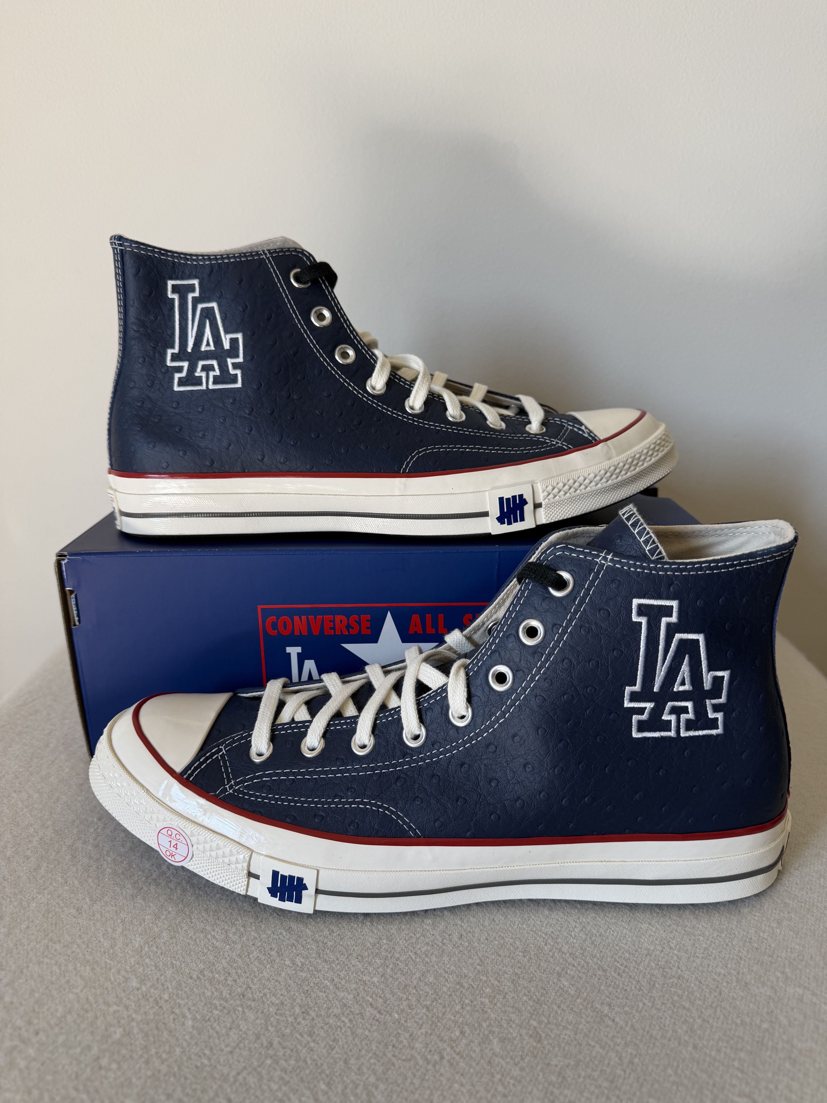 Converse × Undefeated Undefeated Converse Los Angeles Dodgers Chuck Taylor Ostrich Size US 14 / EU 47 - 2 Thumbnail
