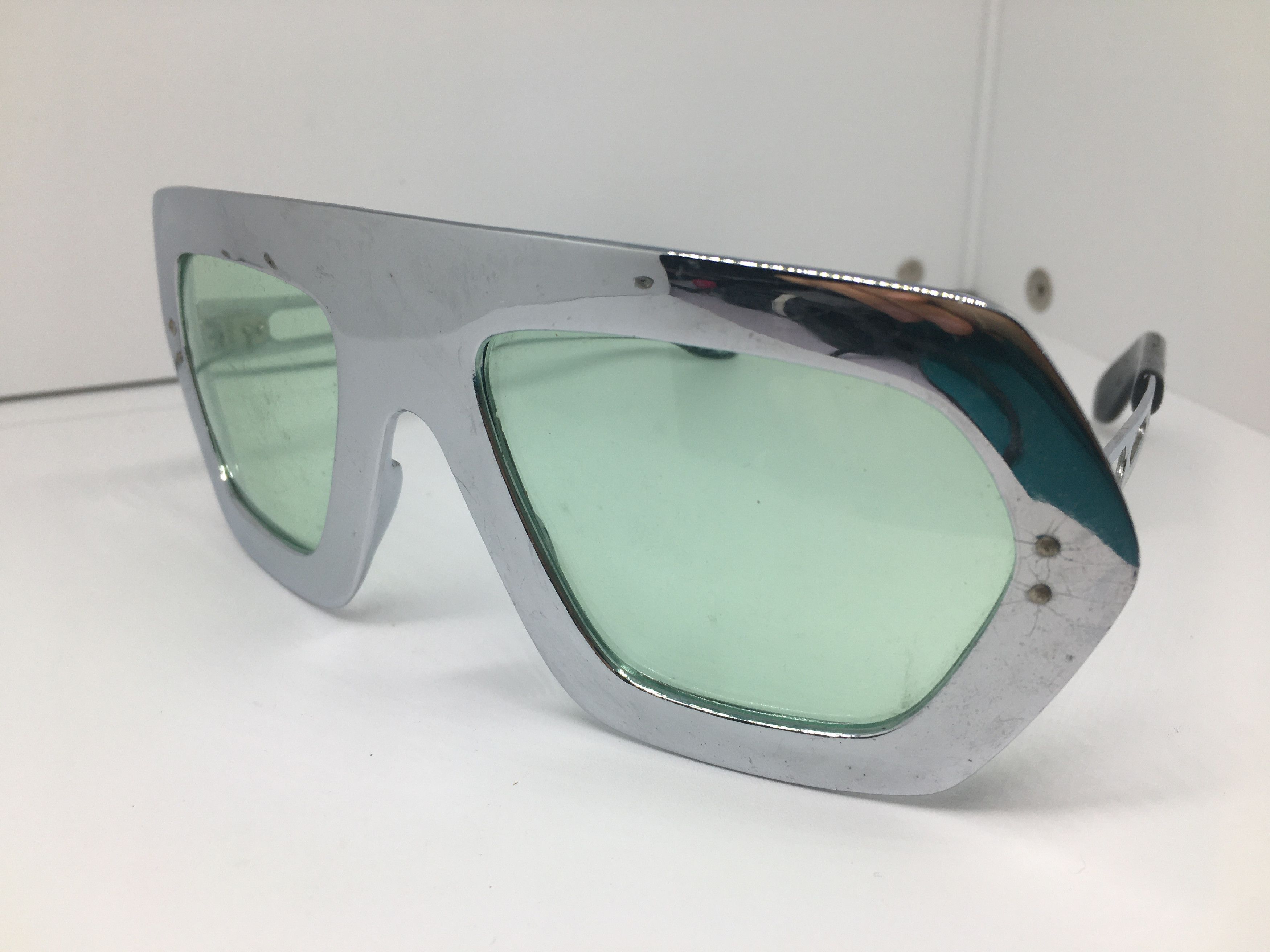Vintage '69 MOD SWANK FRANCE CHROME ELVIS PRESLEY ERA SUNGLASSES Size ONE SIZE - 2 Thumbnail