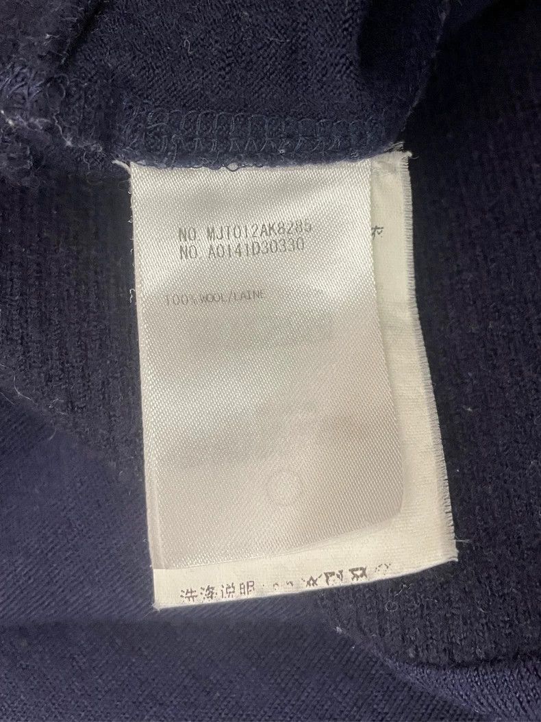Thom Browne Thom browne Dark blue four-striped back button wool sweater Size US S / EU 44-46 / 1 - 7 Thumbnail