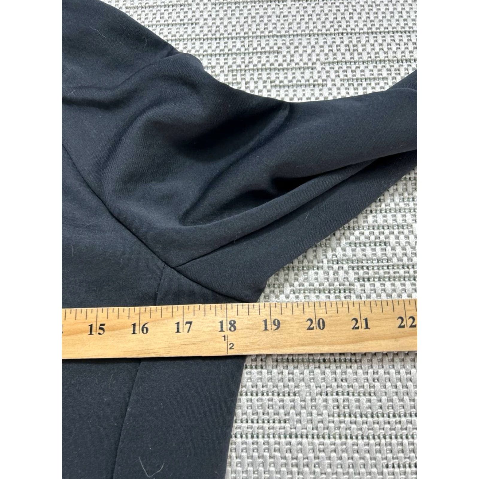 Nike Nike Dri-Fit Training Top Women Small Black Funnel Neck Pullover Activewear Size S / US 4 / IT 40 - 6 Thumbnail