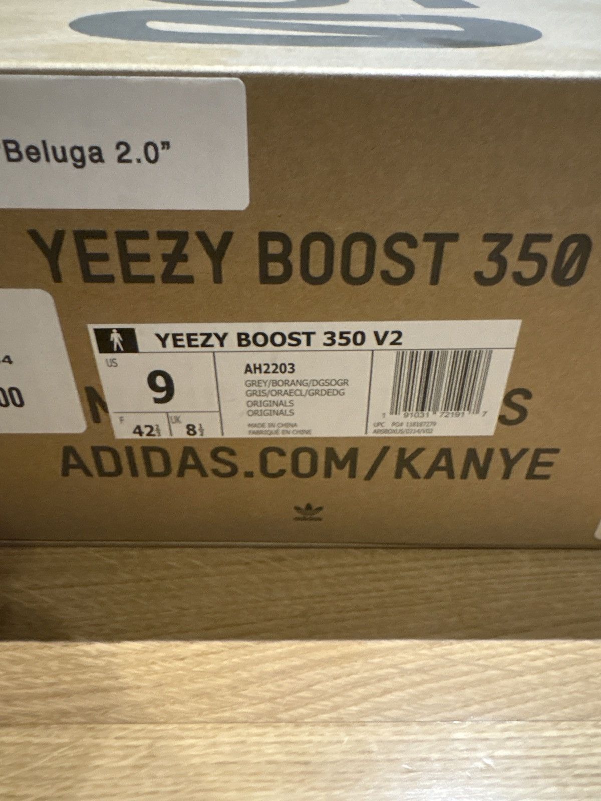 Yeezy Yeezy 350 v2 Beluga 2.0 Size US 9 / EU 42 - 10 Thumbnail