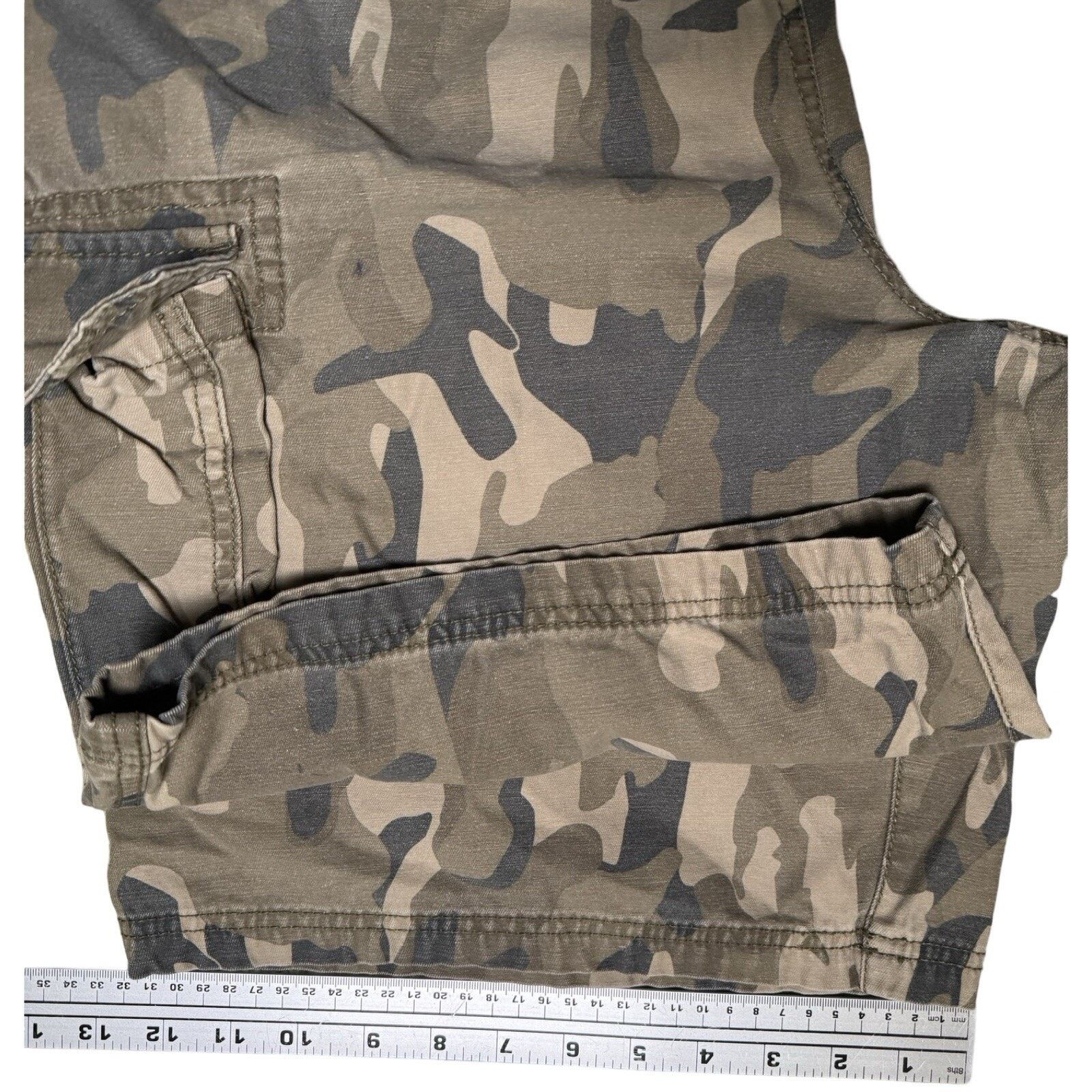 Izod Vintage Y2K Izod Brown Camo Cargo Shorts Baggy Loose 36 Size US 36 / EU 52 - 6 Thumbnail