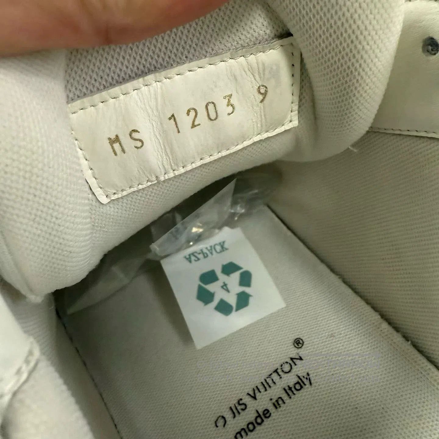 Louis Vuitton Louis Vuitton Trianer Low Top Sneakers. Size US 10 / EU 43 - 4 Thumbnail