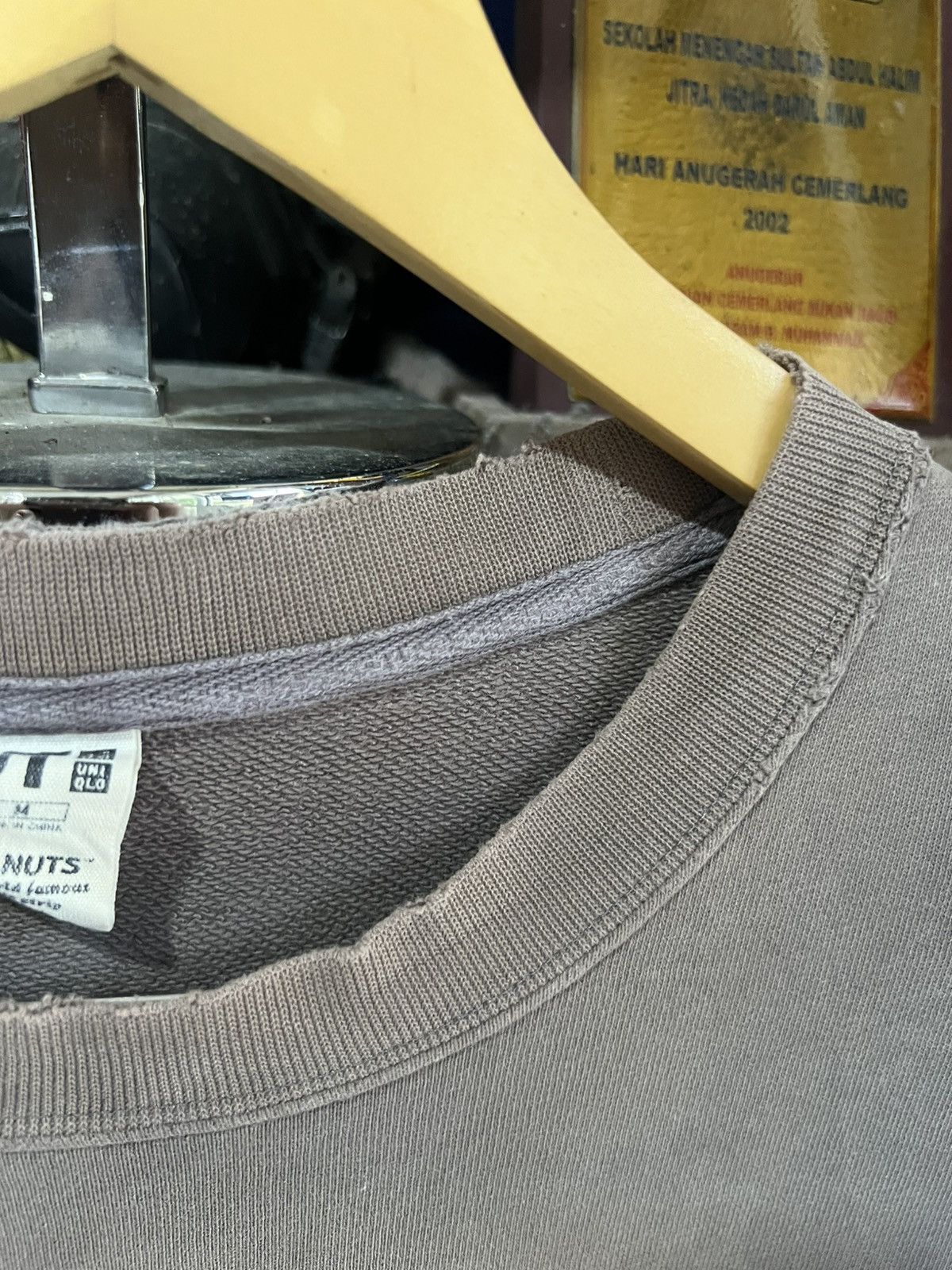 🔥Distressed Uniqlo x Peanuts Crewneck Sweatshirt