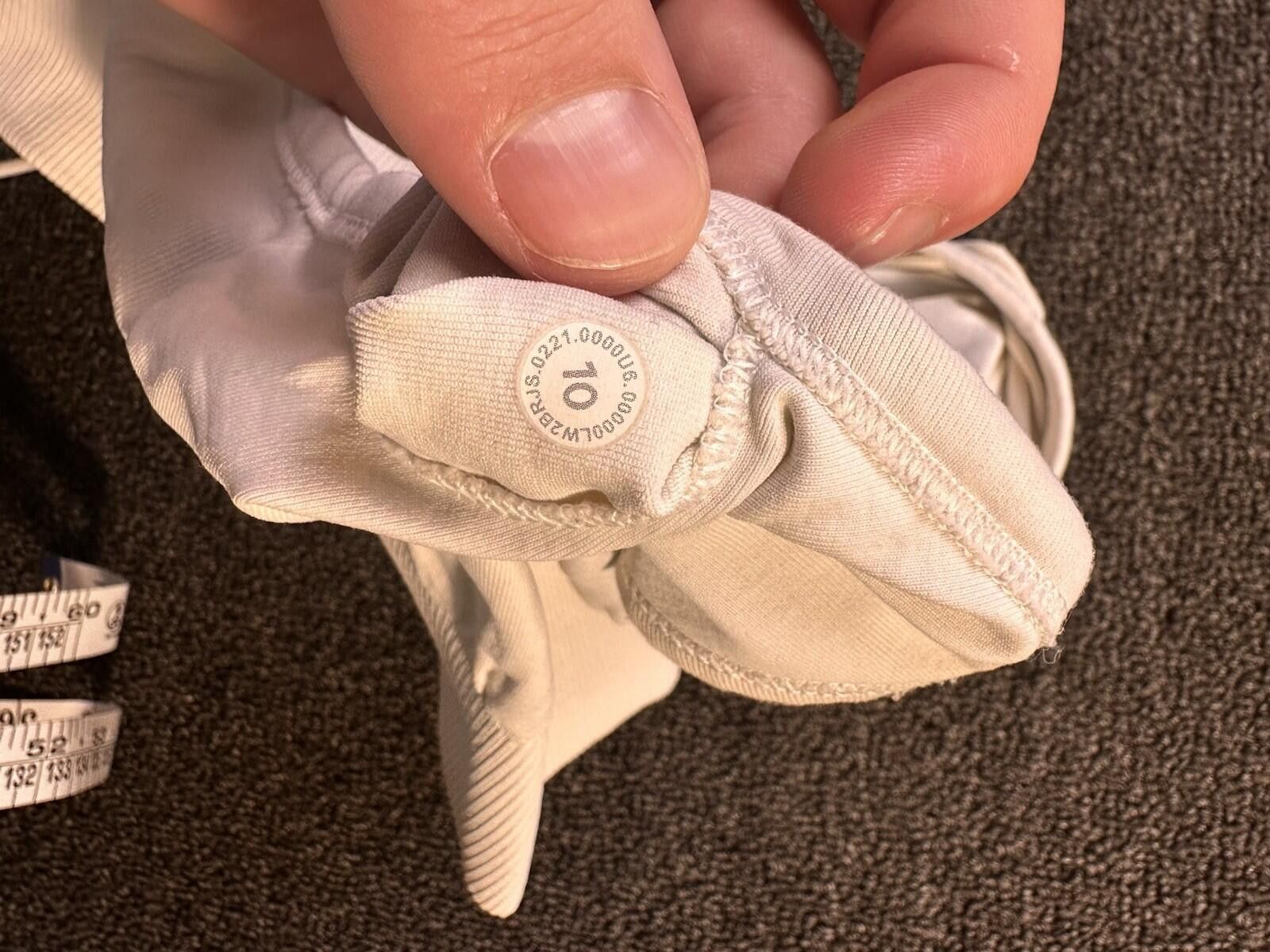 Lululemon Lululemon White Ebb to Street Bra C/D (no pads) Sz 10 Size ONE SIZE - 6 Thumbnail