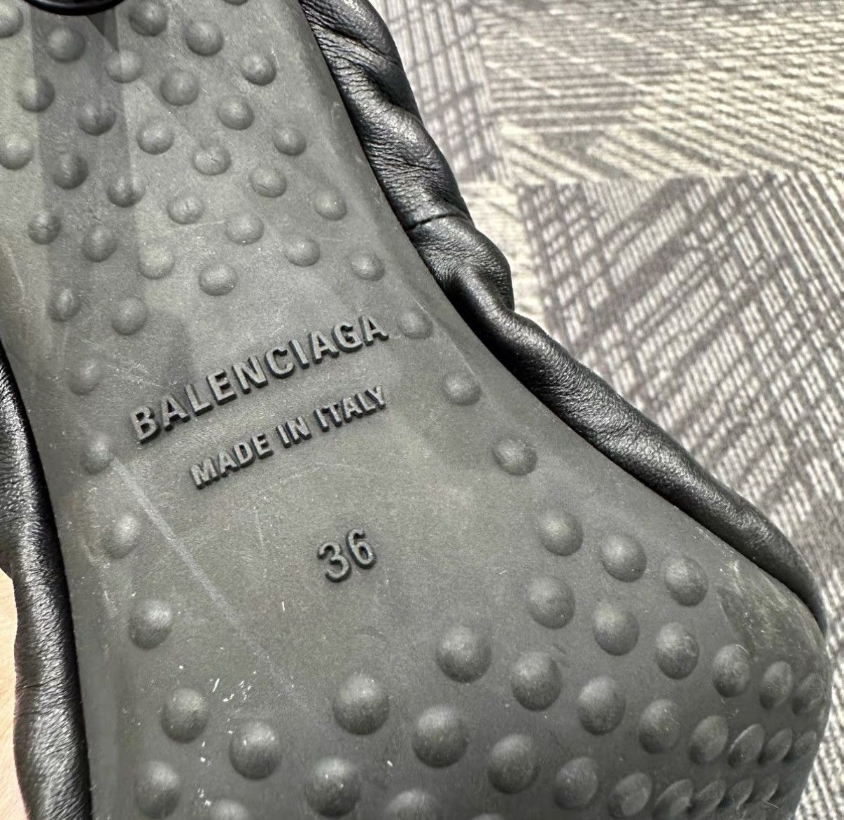 Balenciaga Balenciaga Tug Lambskin Cloud Slip-on Heels J42 Size US 6 / IT 36 - 7 Thumbnail
