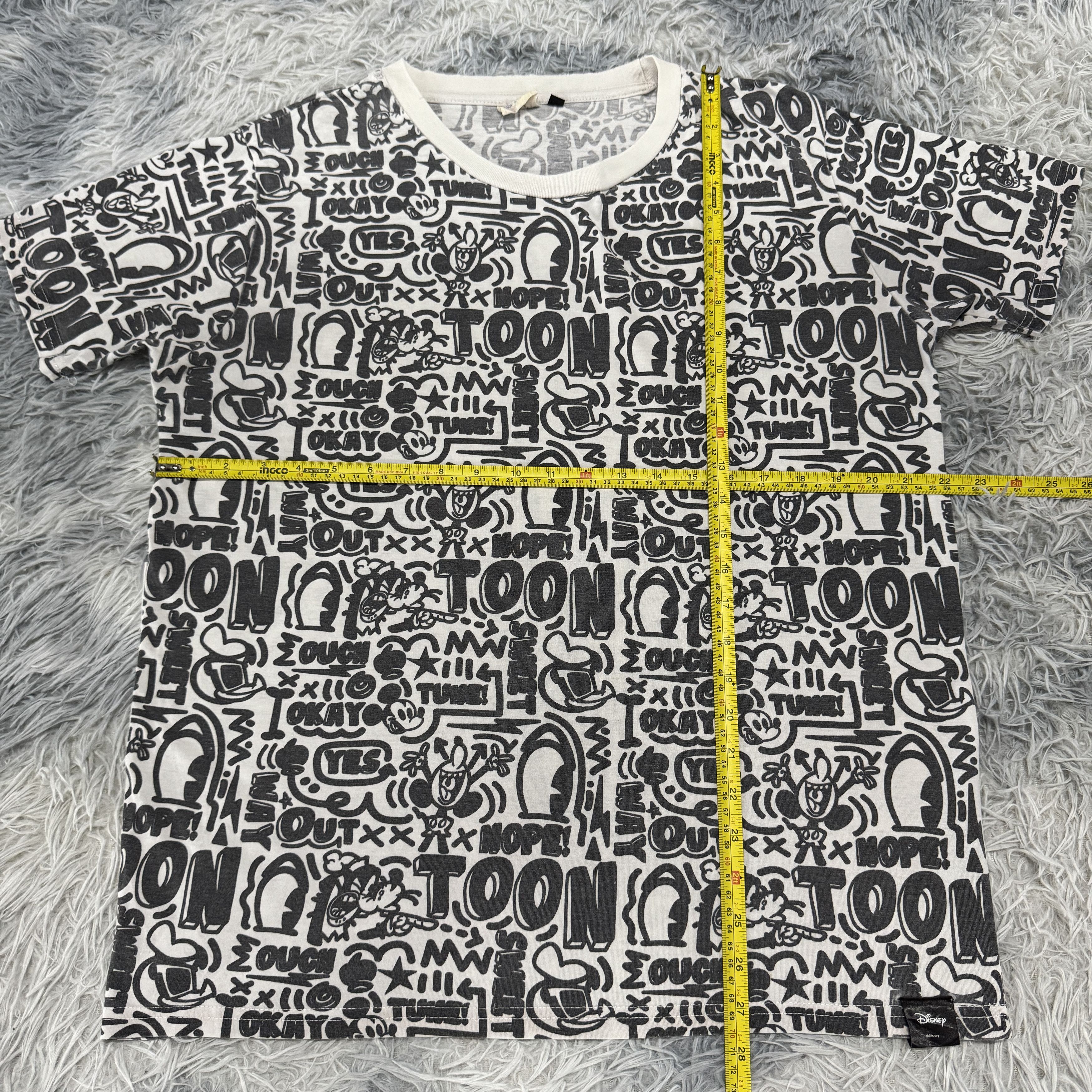 Vintage Rare Vintage 90s Mickey Mouse Disney All Overprint Tshirt Size US L / EU 52-54 / 3 - 7 Thumbnail