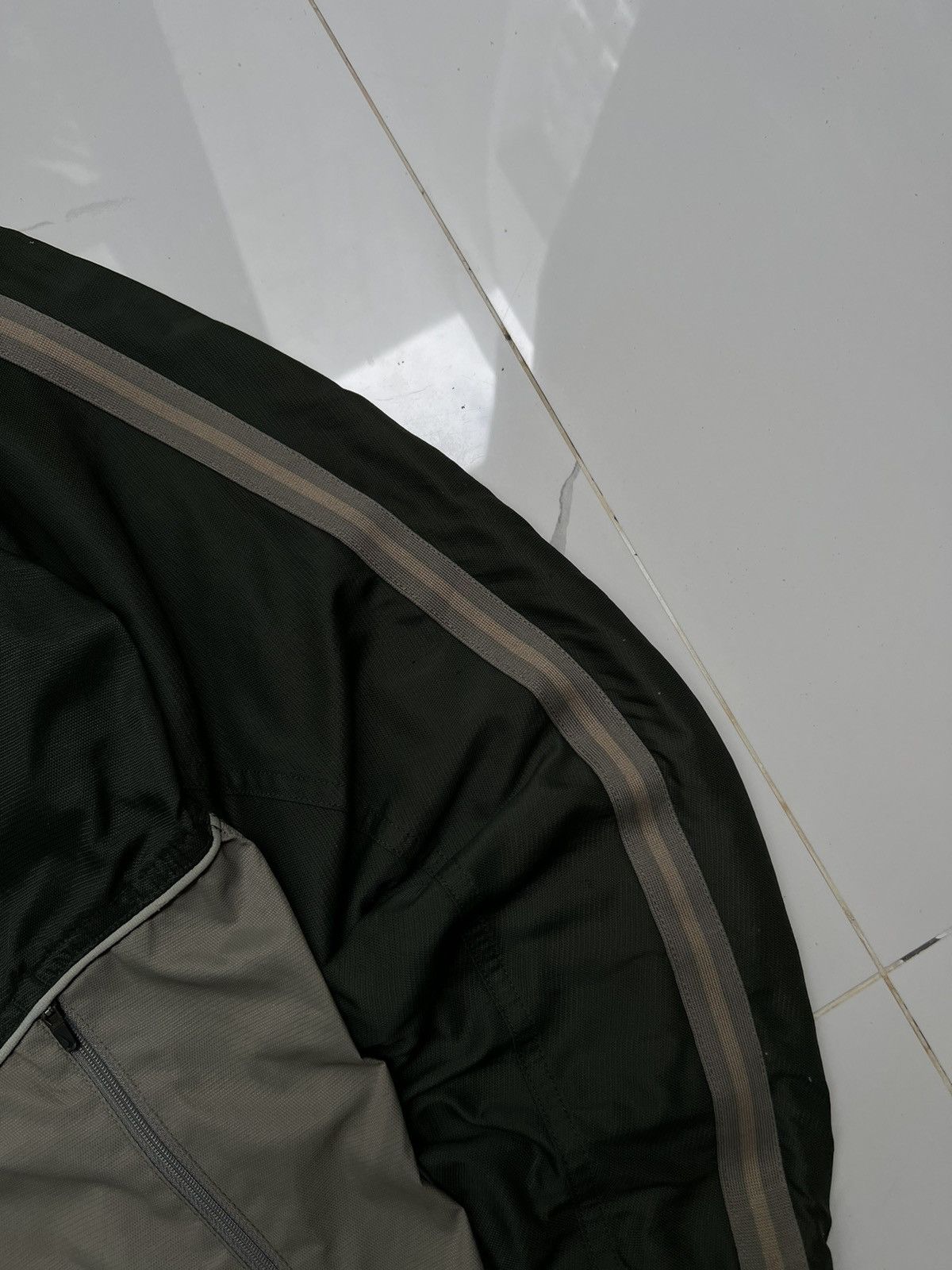 Nike × Vintage 90's NIKE RARE SWOOSH LOGO TRACK JACKET Y2K Size US L / EU 52-54 / 3 - 5 Thumbnail