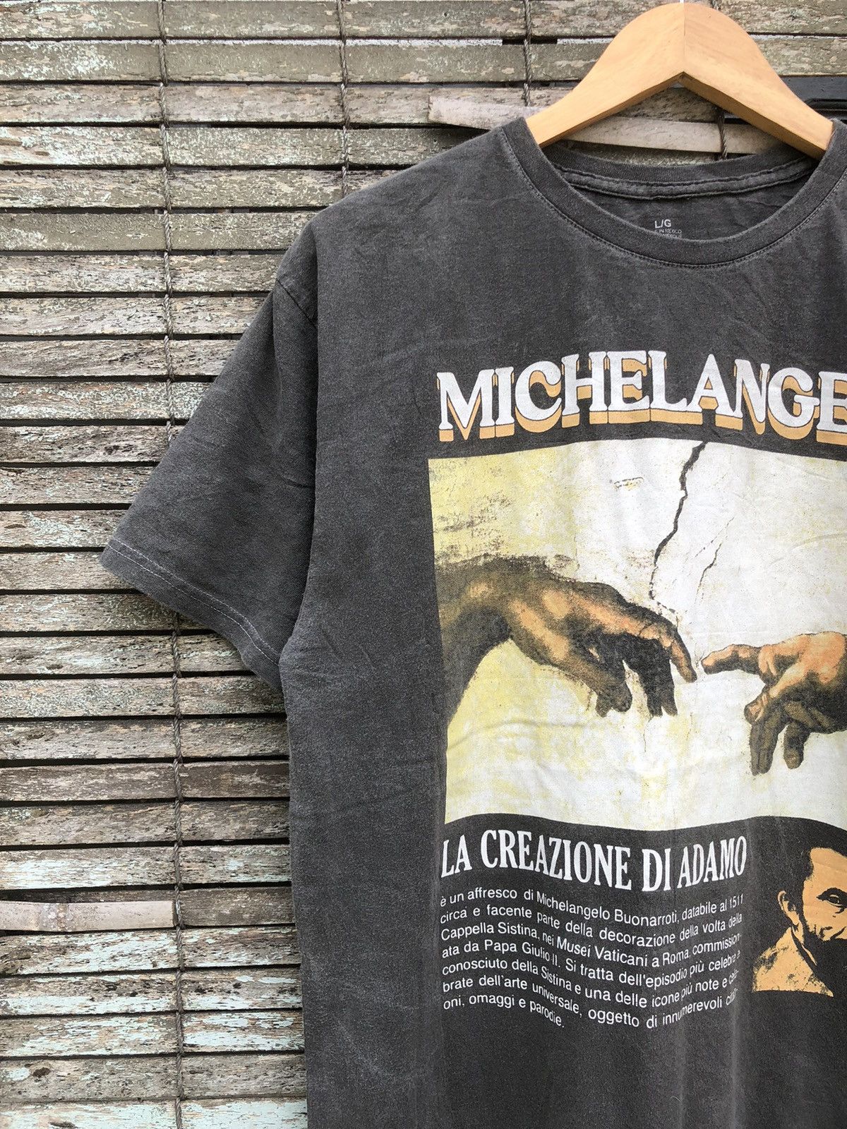 Vintage Vintage Sunfaded Michelangelo Famous Fresco Art Tshirt Size US L / EU 52-54 / 3 - 7 Thumbnail