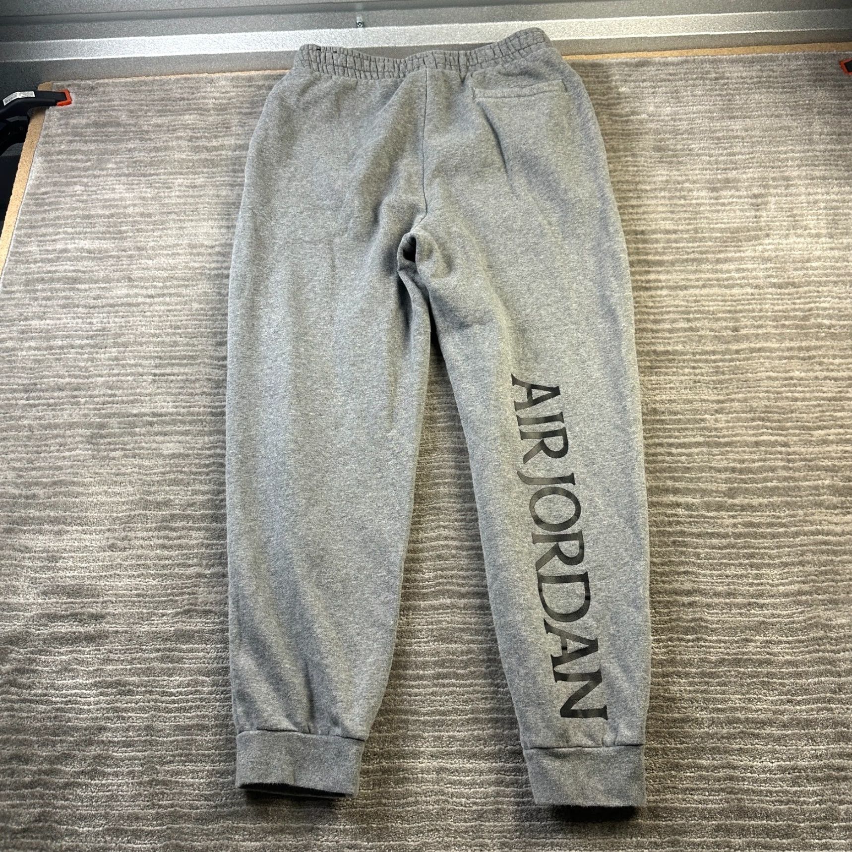 Jordan Brand Jordan Pants Mens Small Gray Fleece Sweatpants Joggers with Pockets Zip Pocket Adjustable Waist Basketball Logo Jumpman Size US 31 - 2 Thumbnail