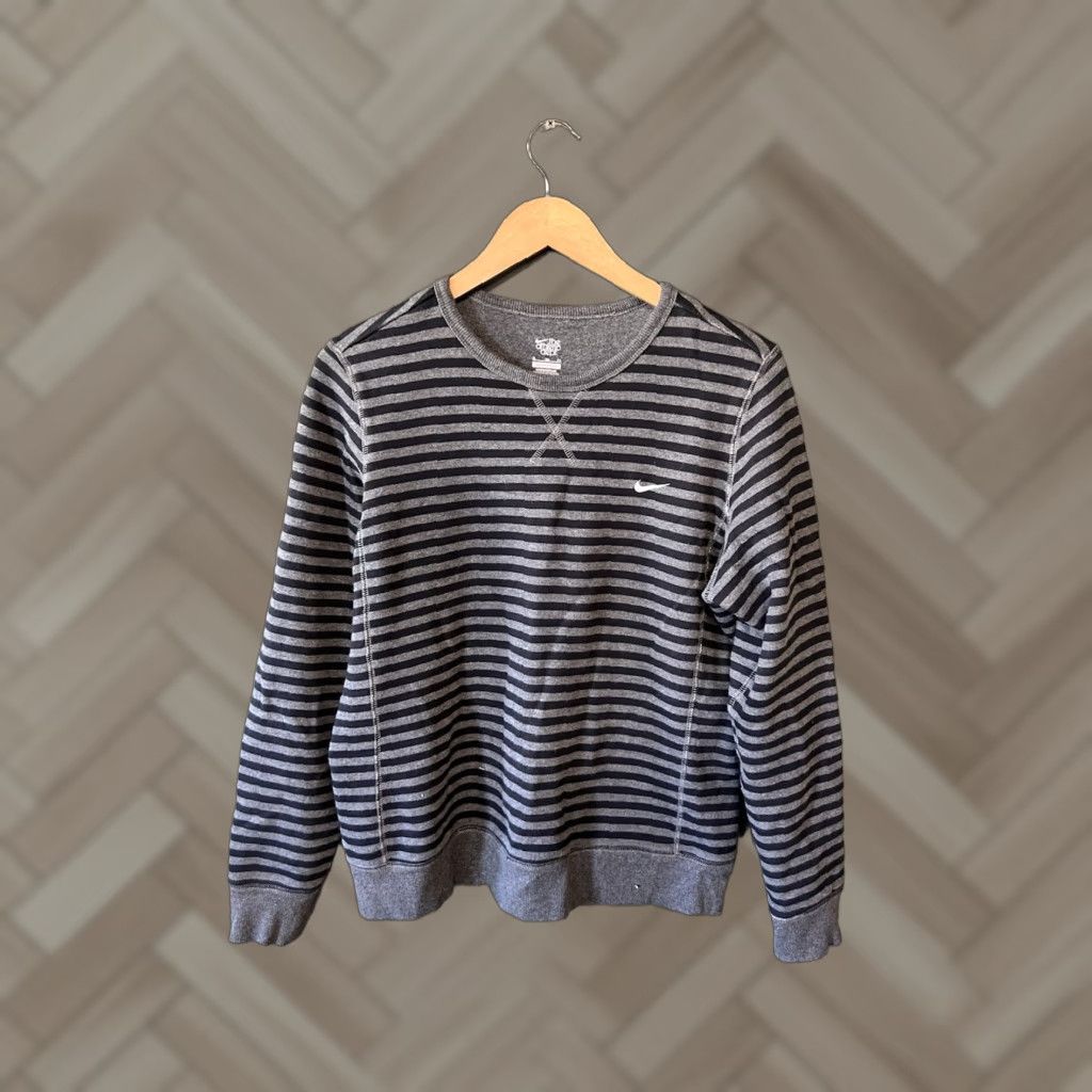 Nike Nike Athletic Dept. Womens Gray Striped Pullover Sweatshirt XL Size Pullover Shirt Women's Activewear Size XL / US 12-14 / IT 48-50 - 1 Thumbnail
