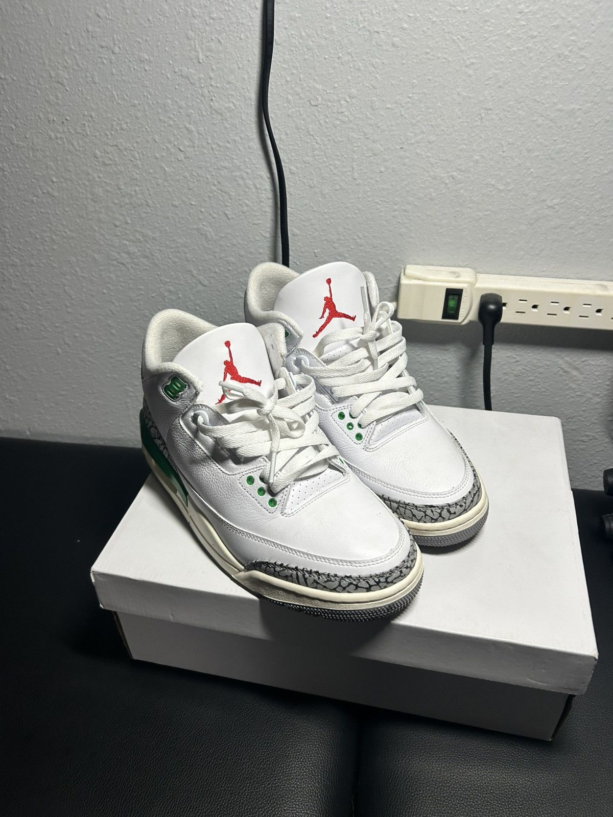 Jordan Brand Lucky green Jordan 3 (size 8.5 men) Size US 8.5 / EU 41-42 - 6 Thumbnail