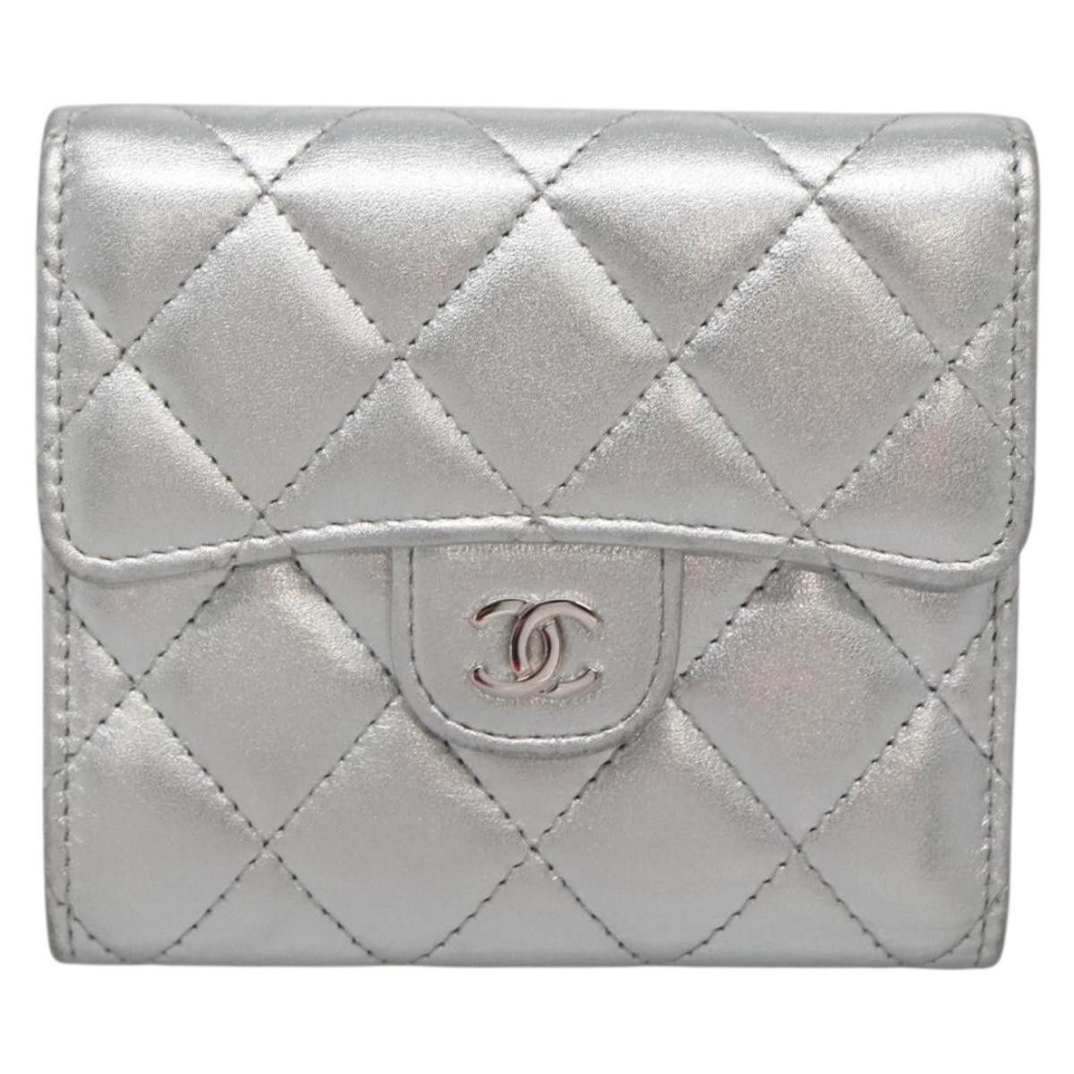 Chanel Chanel CC Compact Wallet Quilted Lambskin Size ONE SIZE - 1 Thumbnail