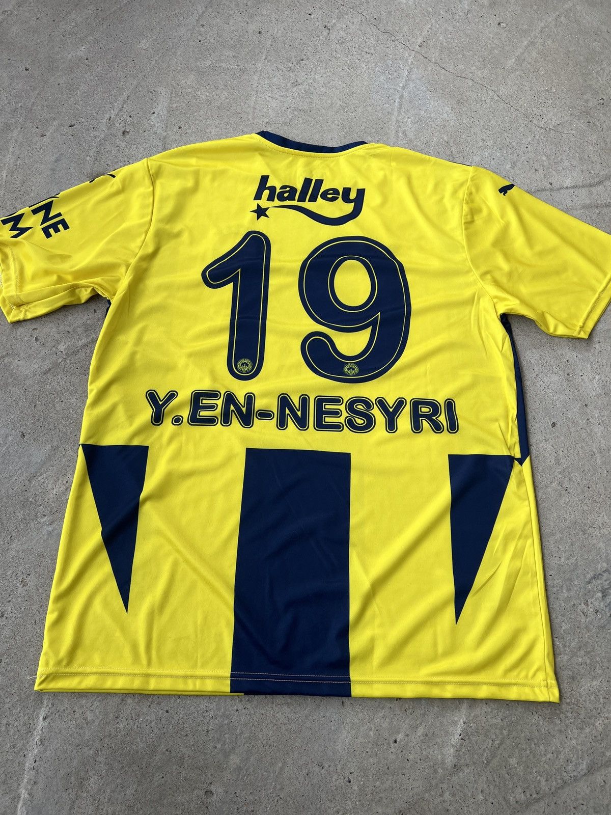Puma Puma Fenerbahce Y.En-Nesyri Football Jersey Size US XL / EU 56 / 4 - 4 Thumbnail