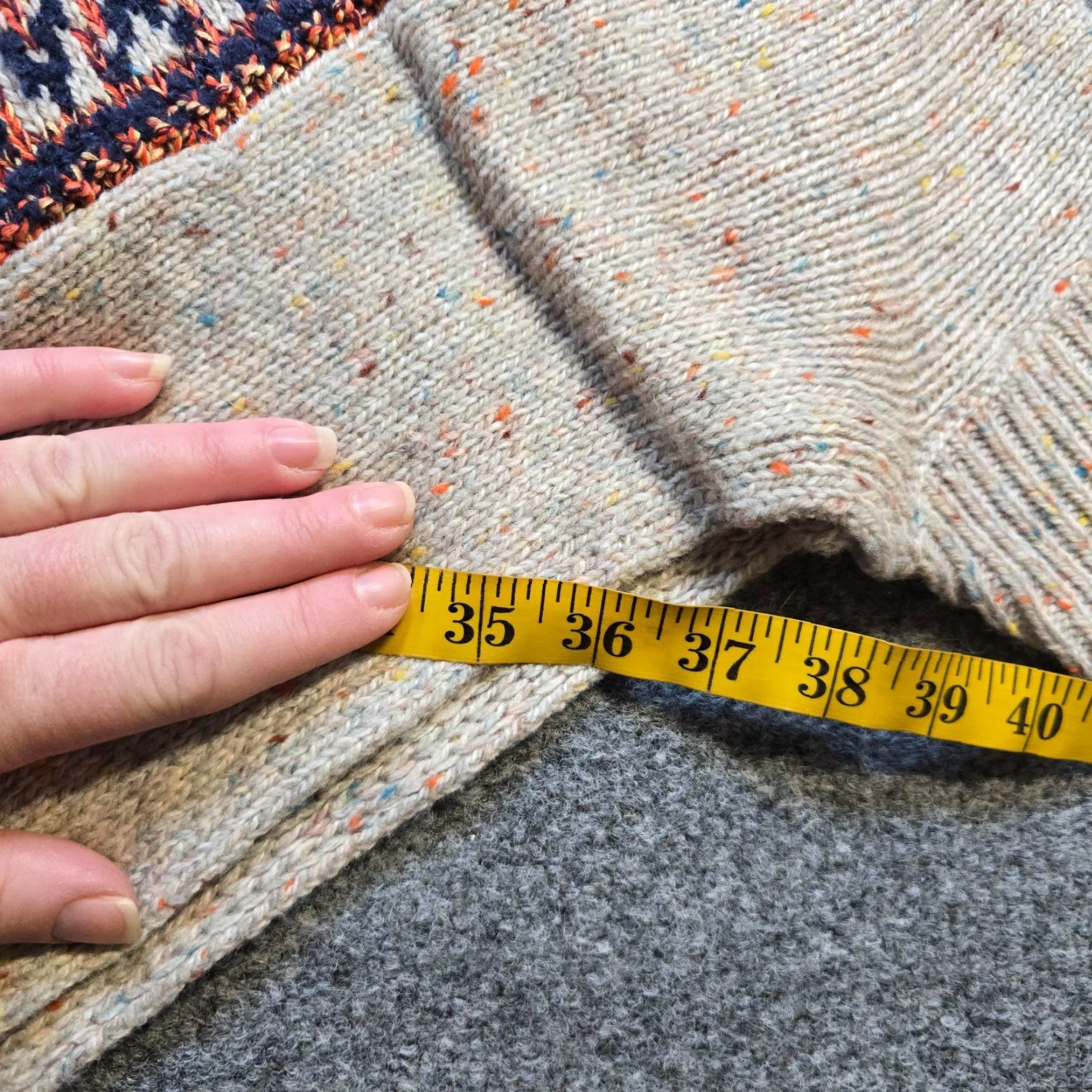 Vintage Sleeping on Snow Sweater Women Large Tan Wool Fair Isle Poncho Capelet Cape Capelet Size L / US 10 / IT 46 - 6 Thumbnail