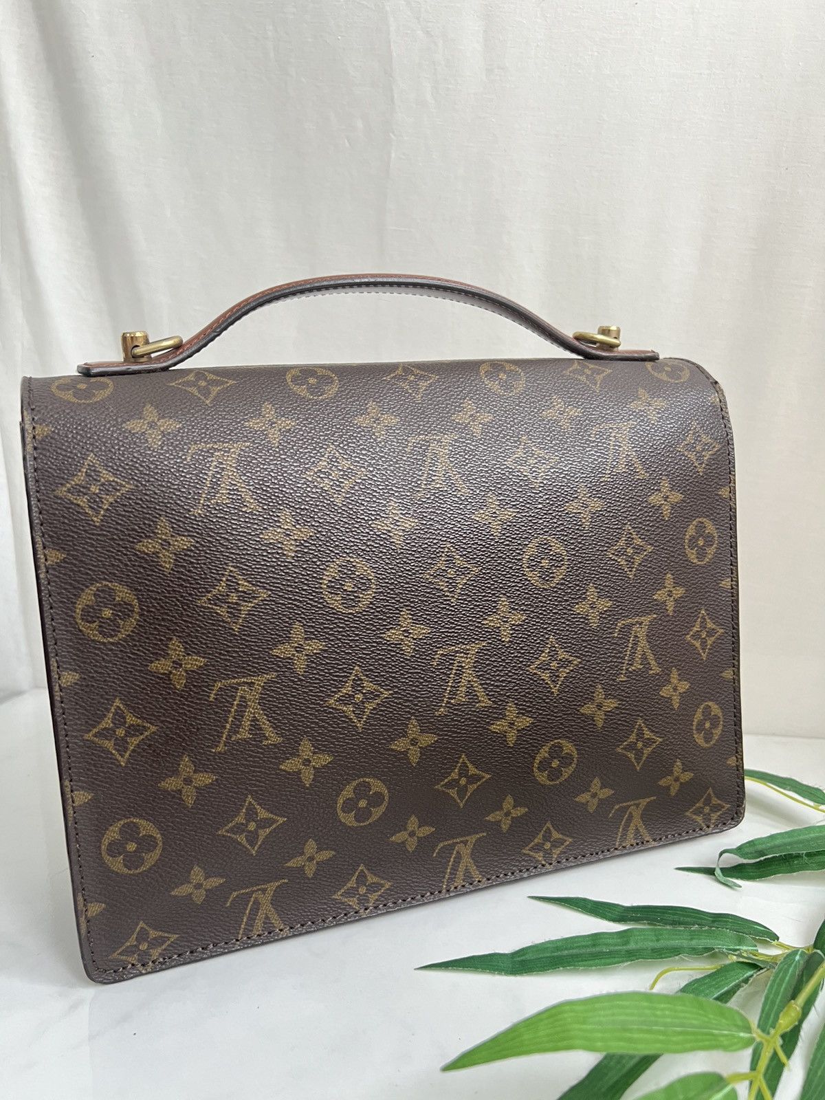 Louis Vuitton Authentic vintages Louis Vuitton Monceau Handbag Size ONE SIZE - 3 Thumbnail
