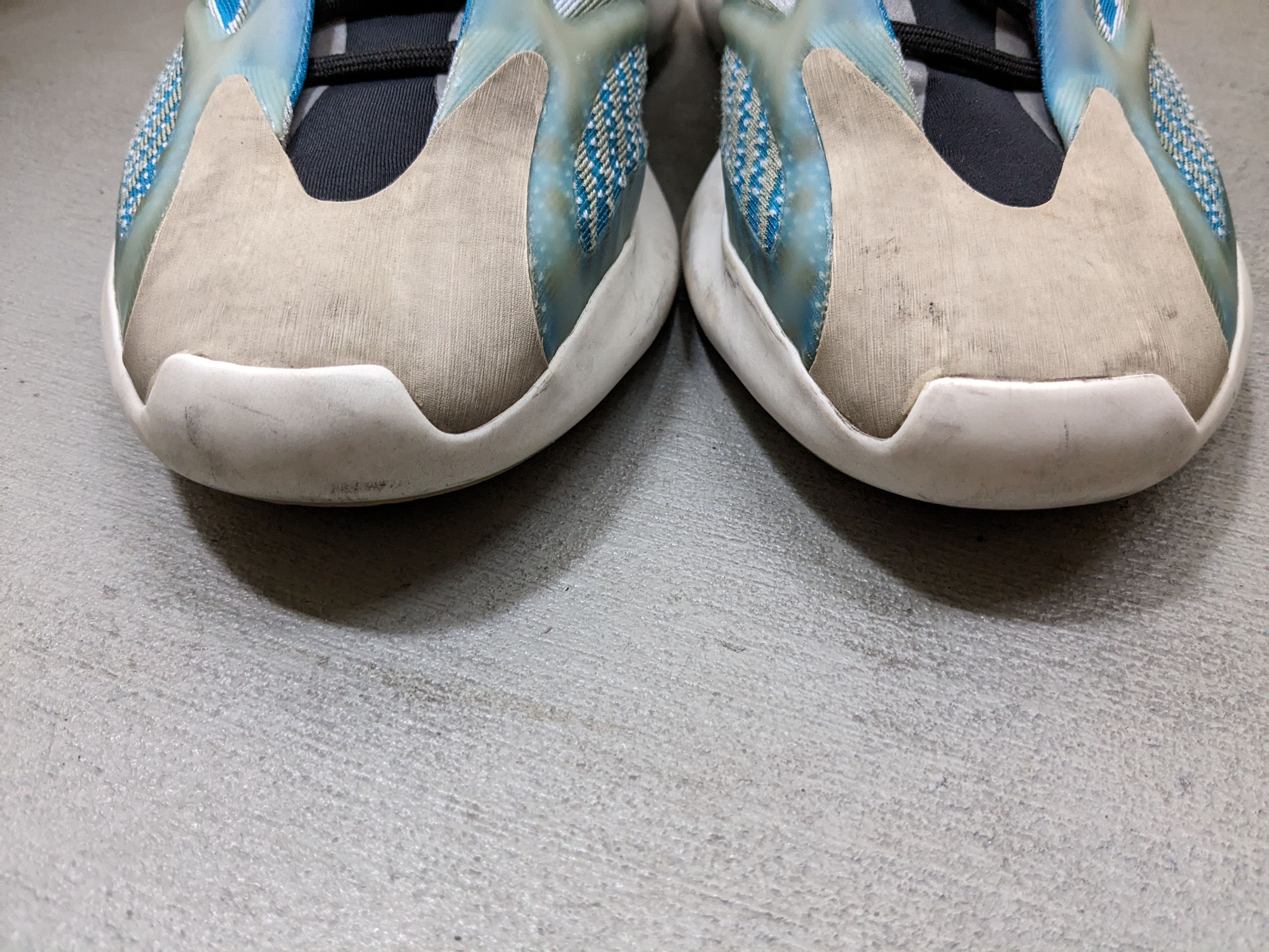 Adidas × Kanye West Adidas Yeezy 700 V3 Arzareth Blue Size 12 White G54850 Size US 12 / EU 45 - 2 Thumbnail