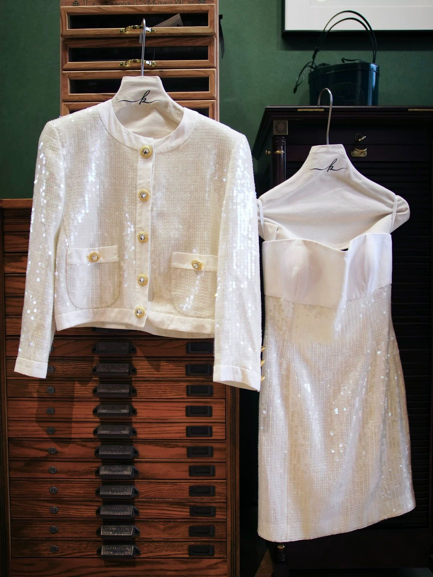 Escada Escada Vintage Cream Mermaid Sequin Jacket & Bustier Set Size S / US 4 / IT 40 - 2 Thumbnail