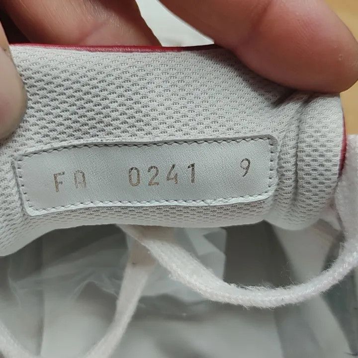 Louis Vuitton Louis Vuitton Luxembourg Casual Sneakers in White Red -2508 Size US 9.5 / EU 42-43 - 3 Thumbnail